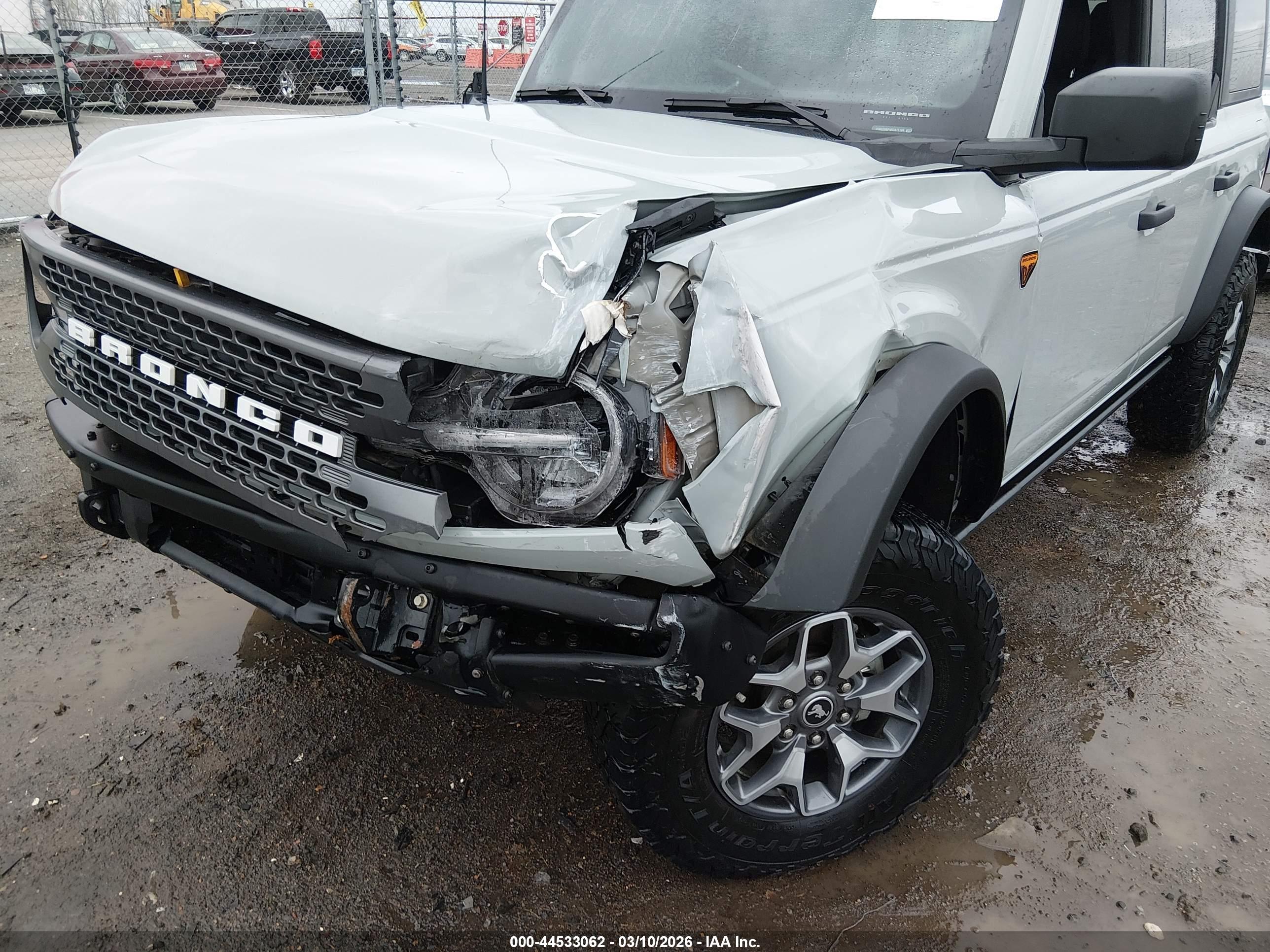 FORD BRONCO image 6