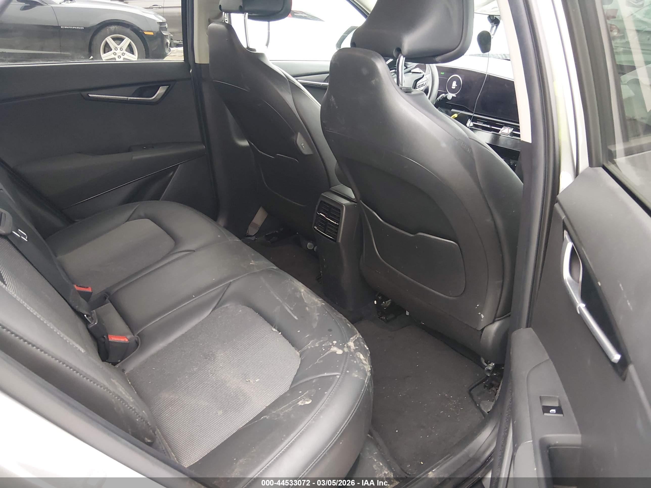 KIA NIRO image 8