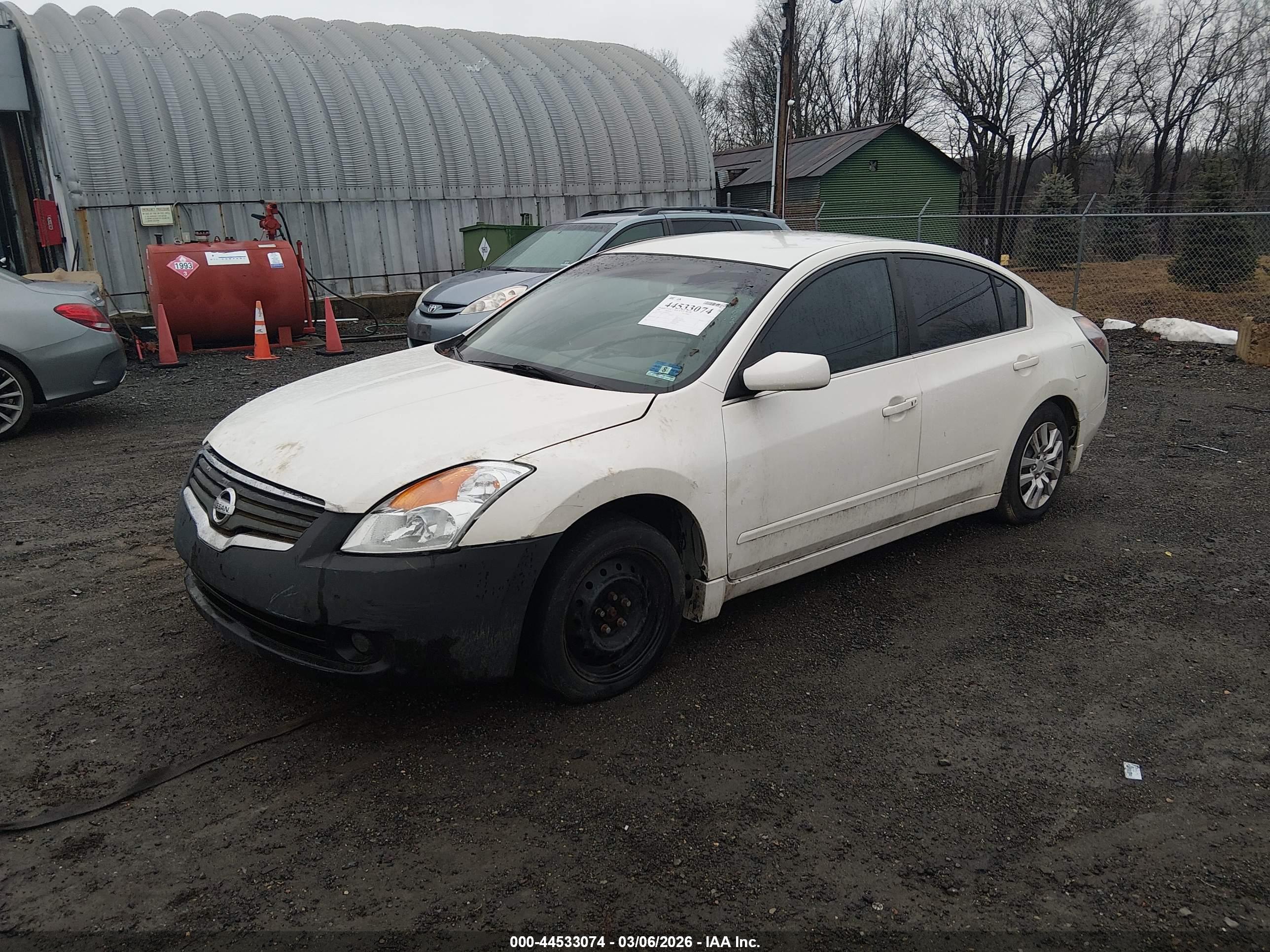 NISSAN ALTIMA image 2
