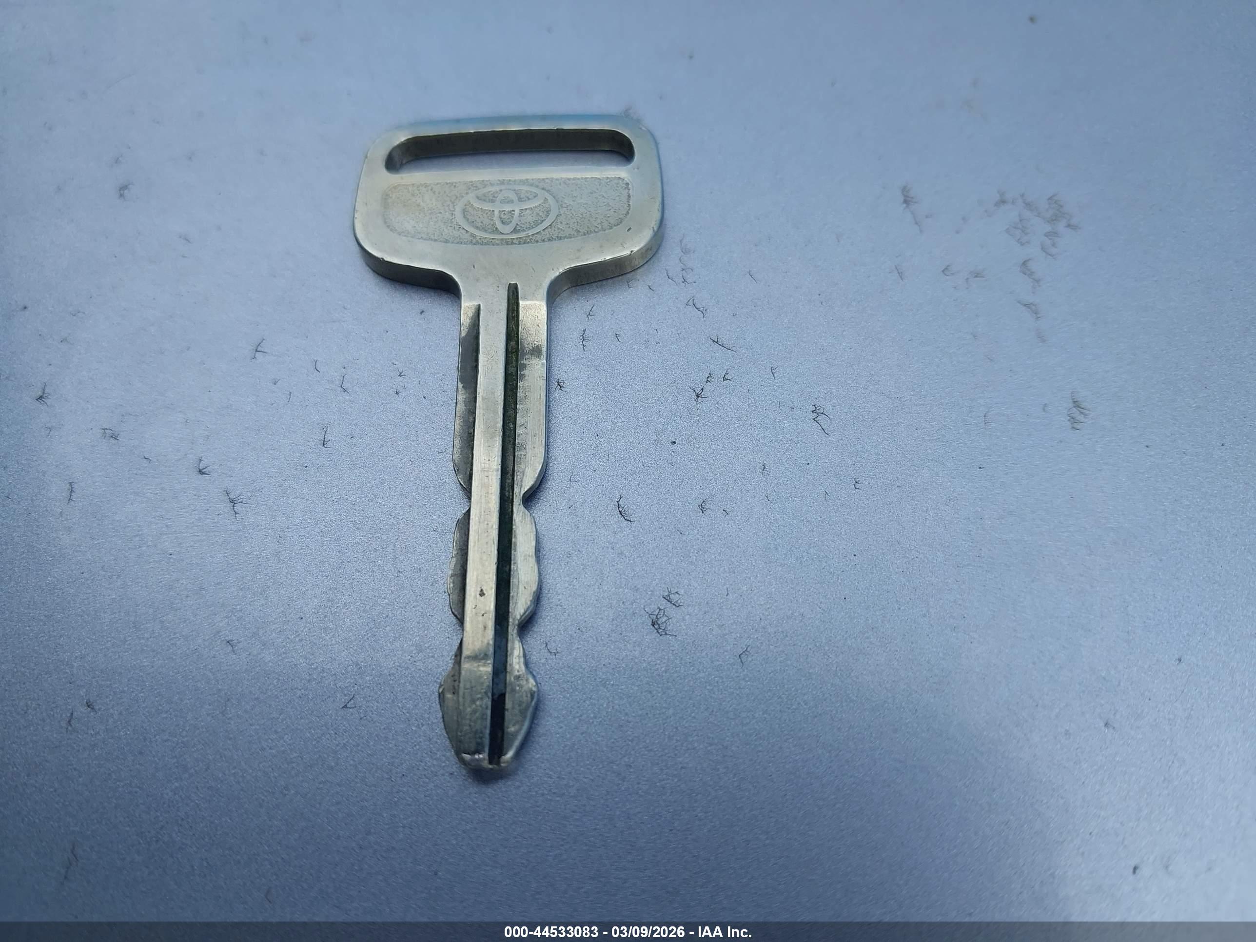 TOYOTA 4RUNNER image 11