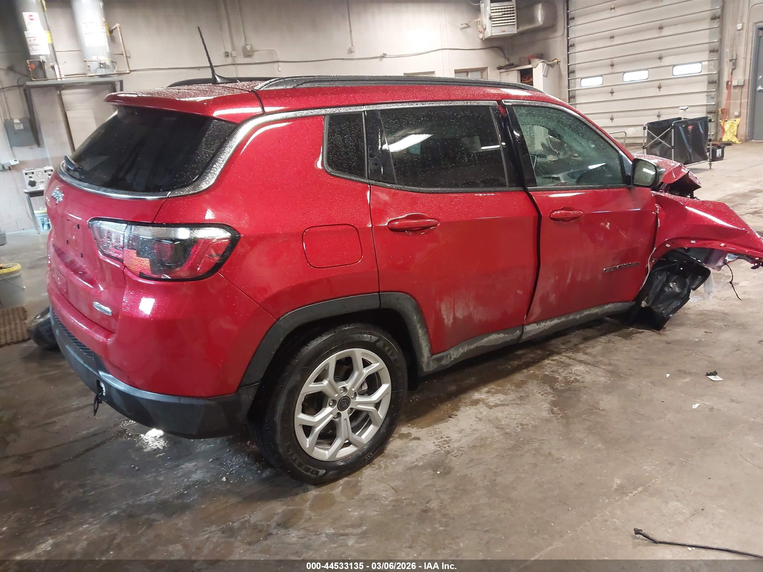 JEEP COMPASS image 4