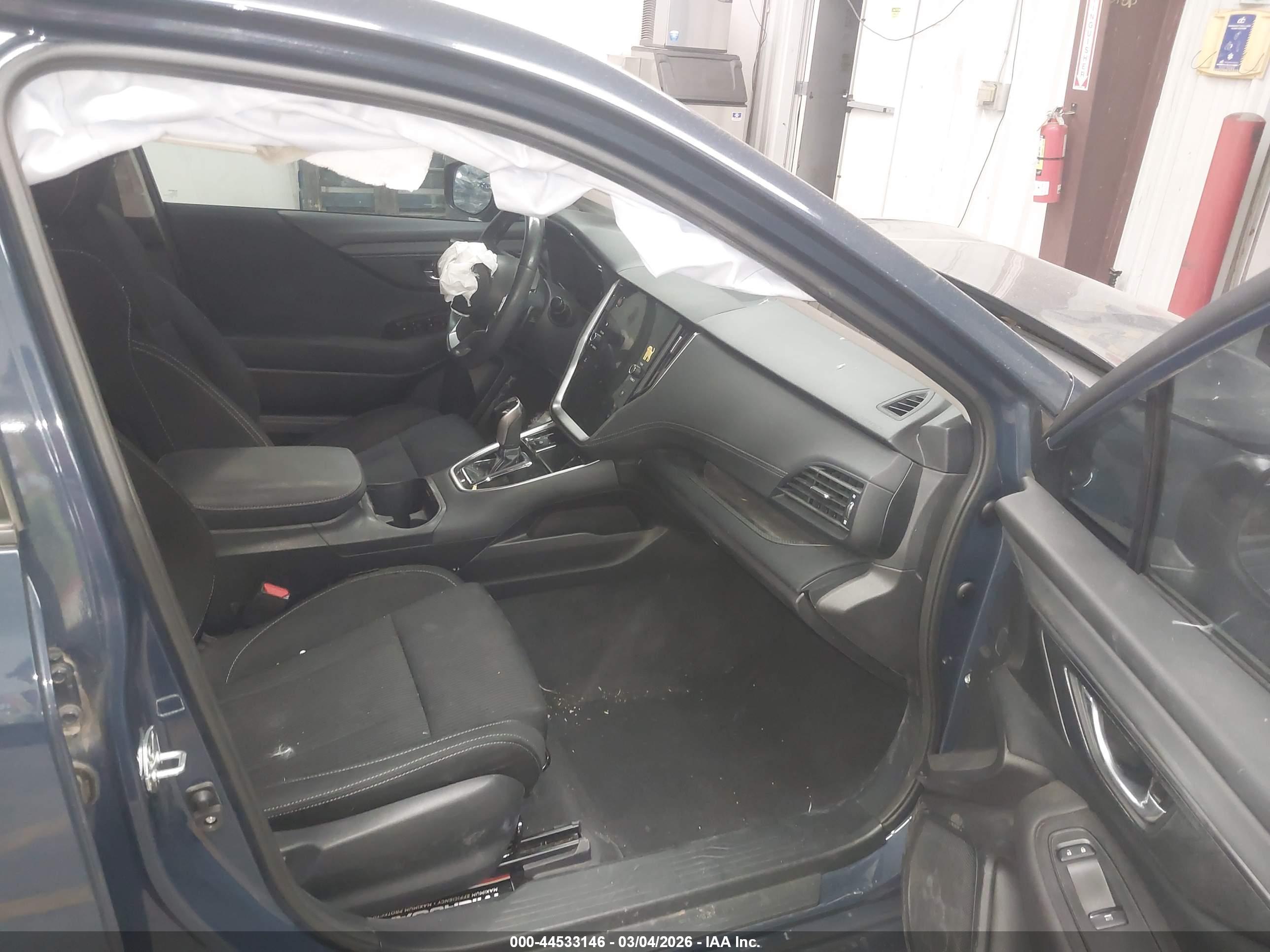 SUBARU LEGACY image 5