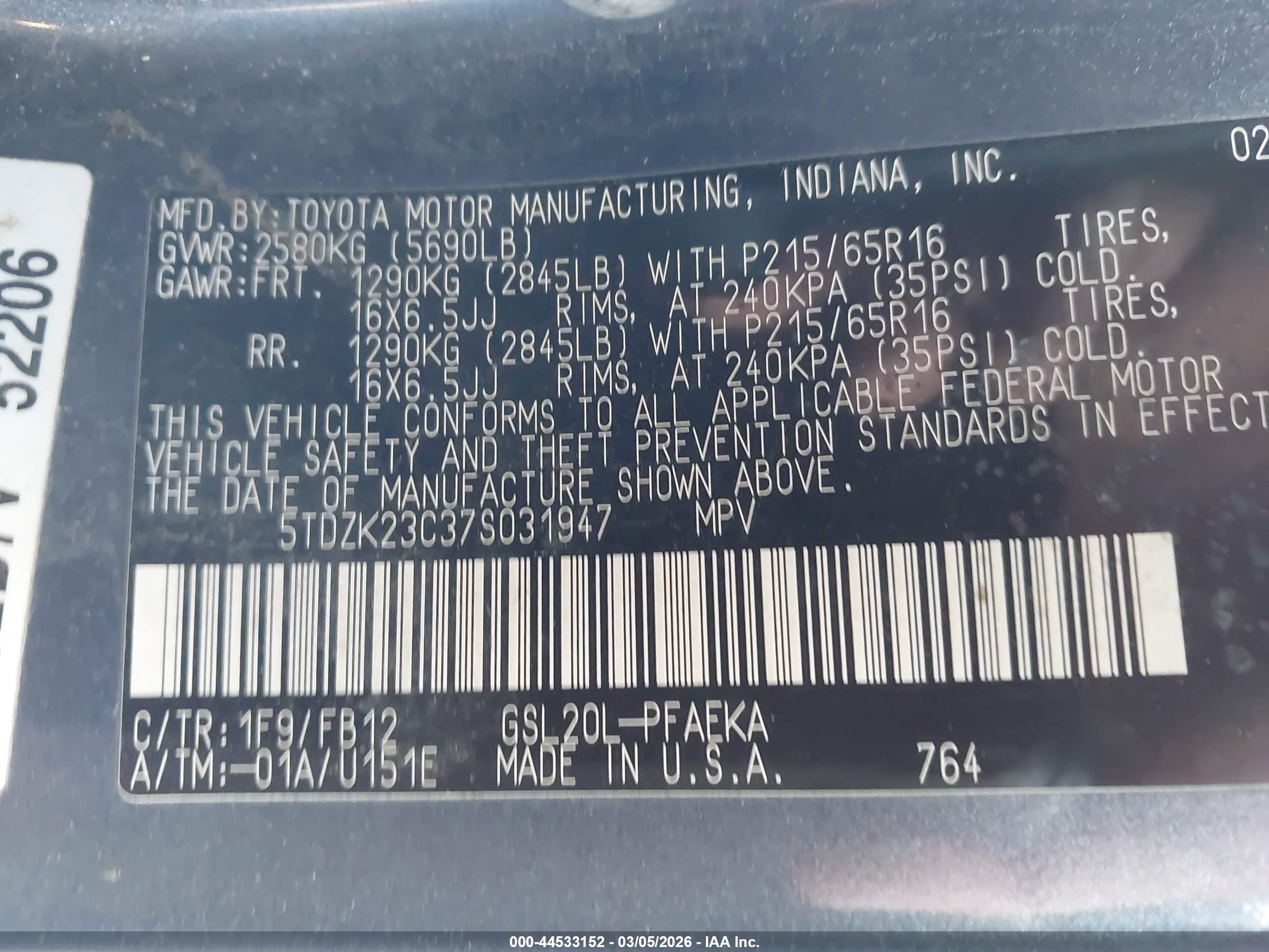 TOYOTA SIENNA image 9