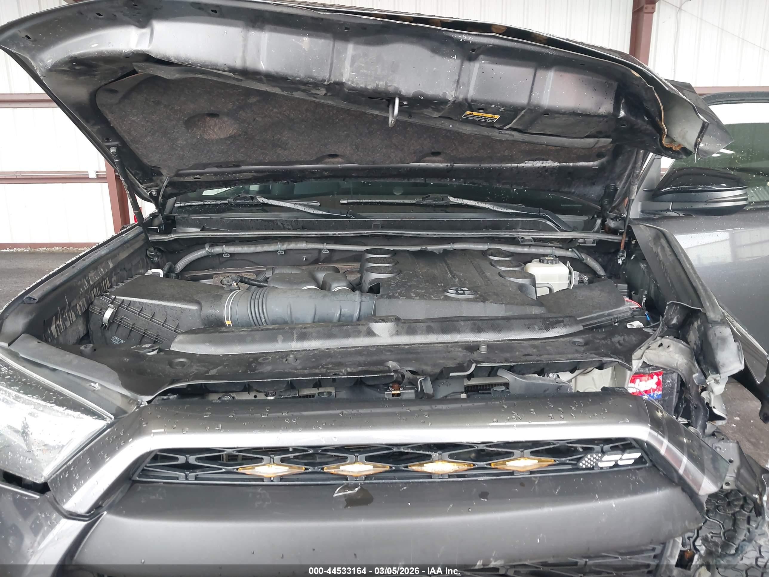 TOYOTA 4RUNNER image 10
