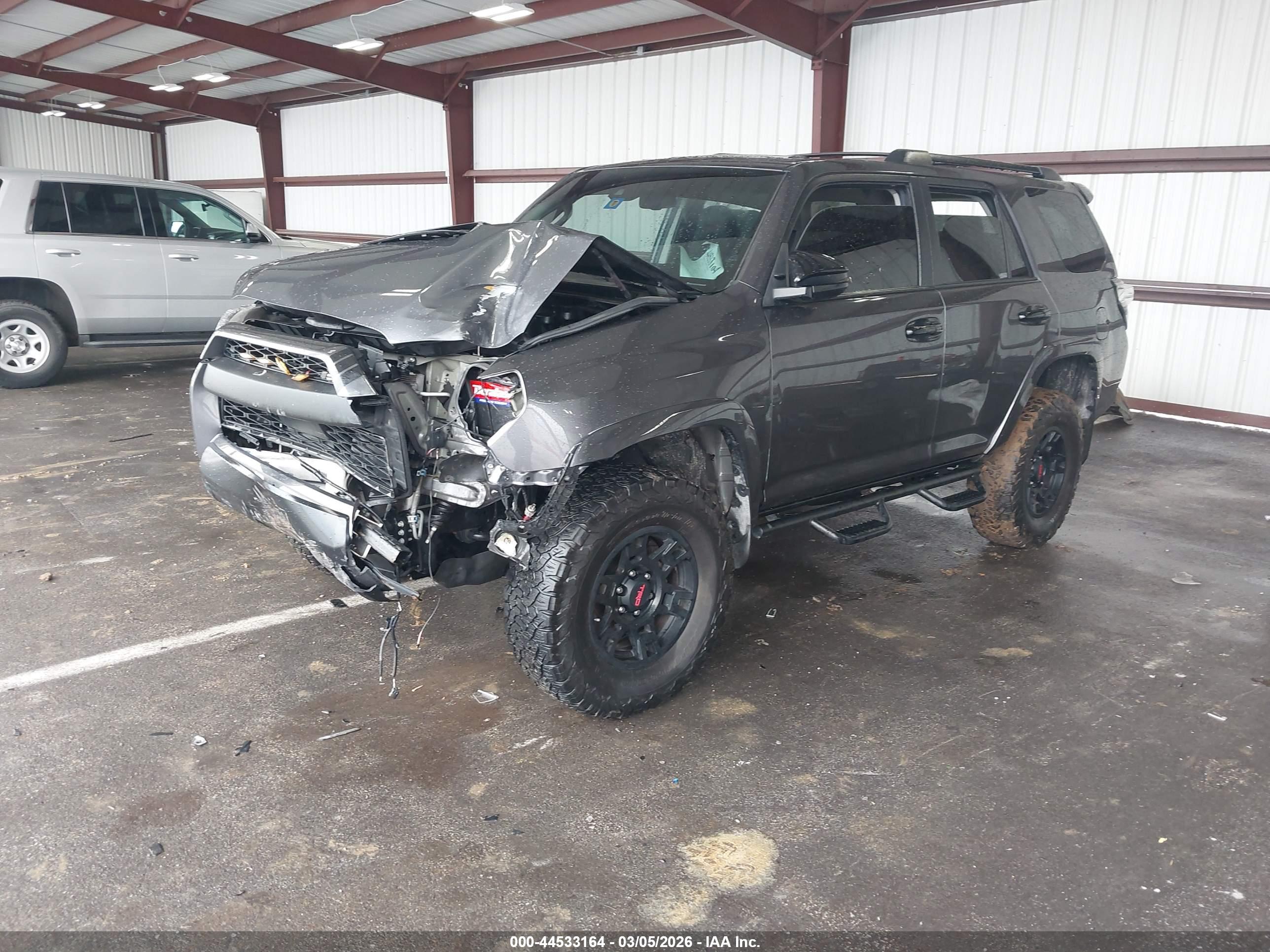 TOYOTA 4RUNNER image 2