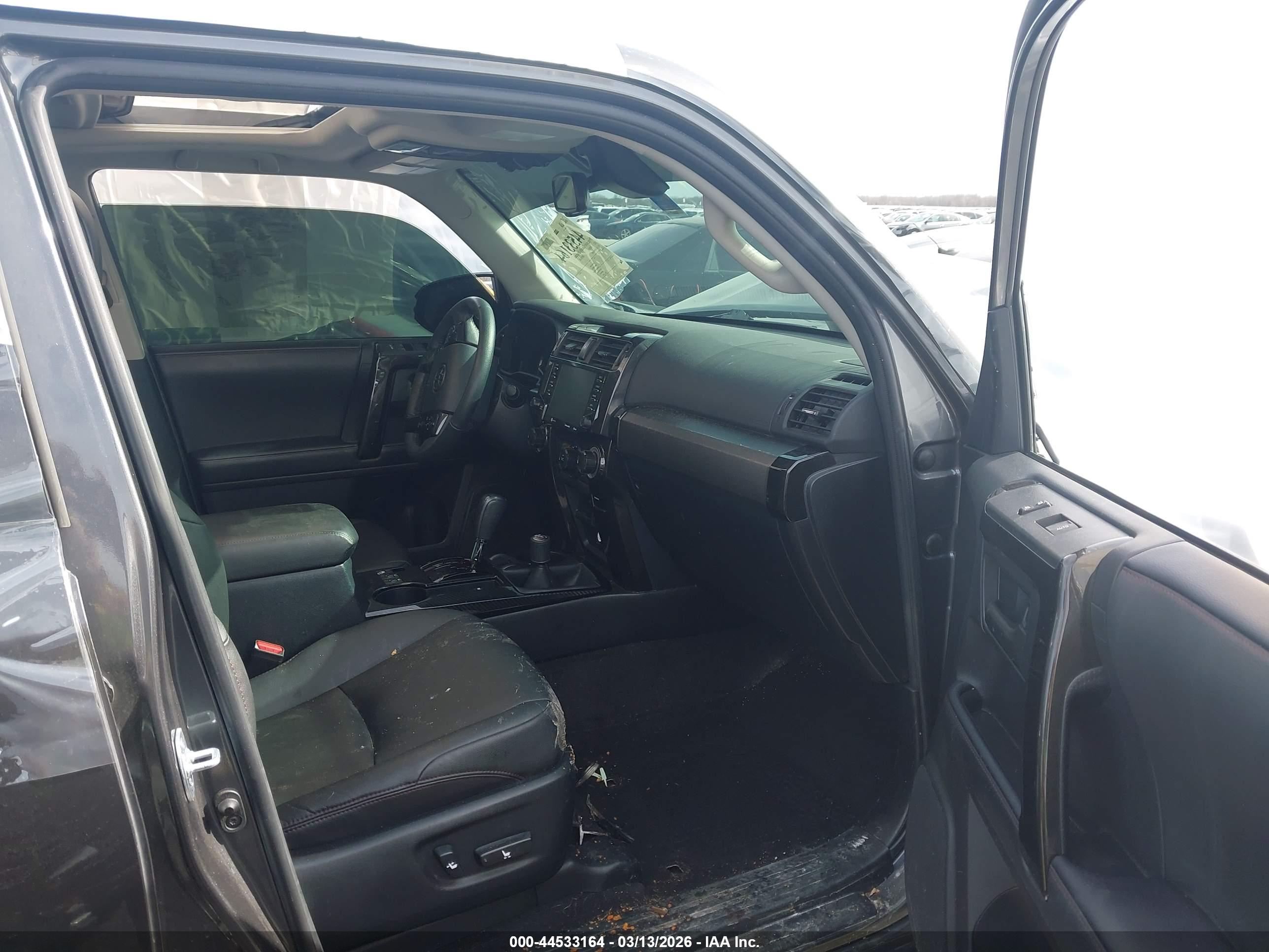 TOYOTA 4RUNNER image 5