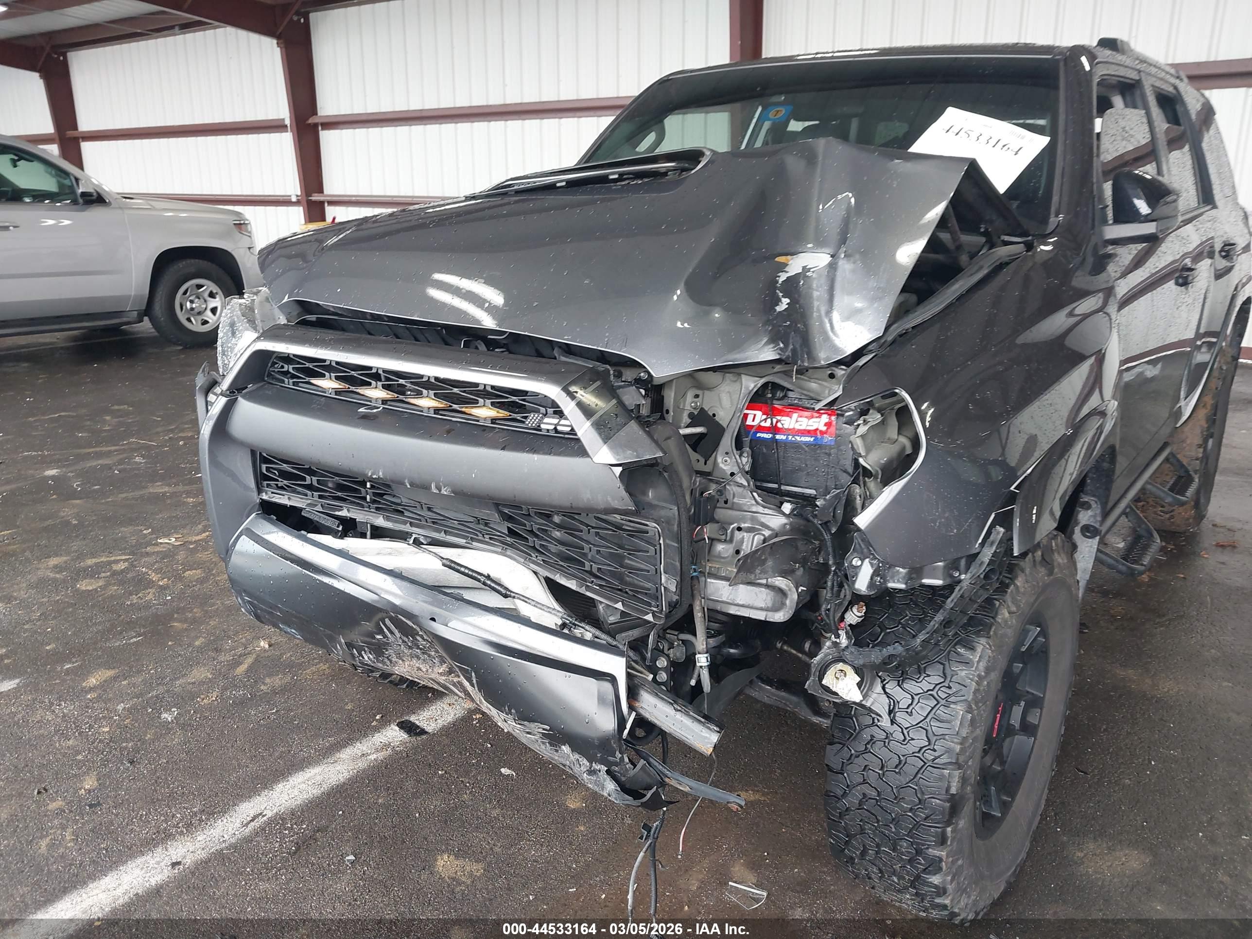 TOYOTA 4RUNNER image 6