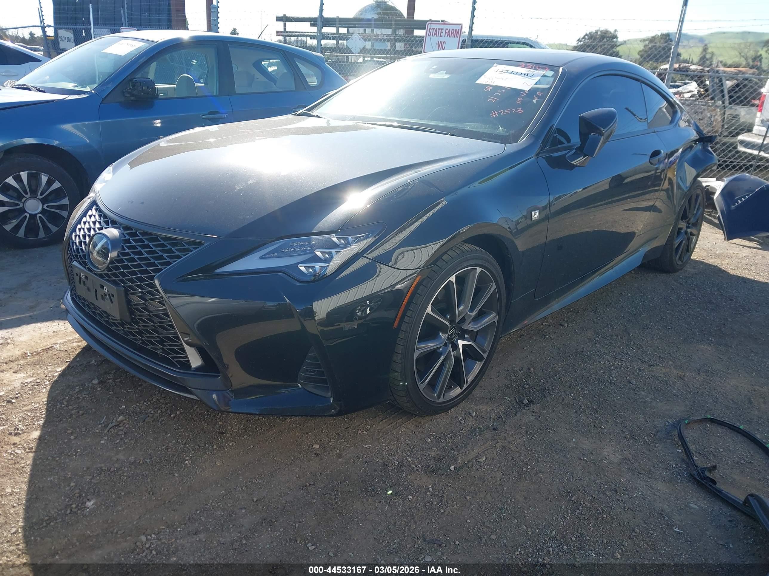 LEXUS RC image 2