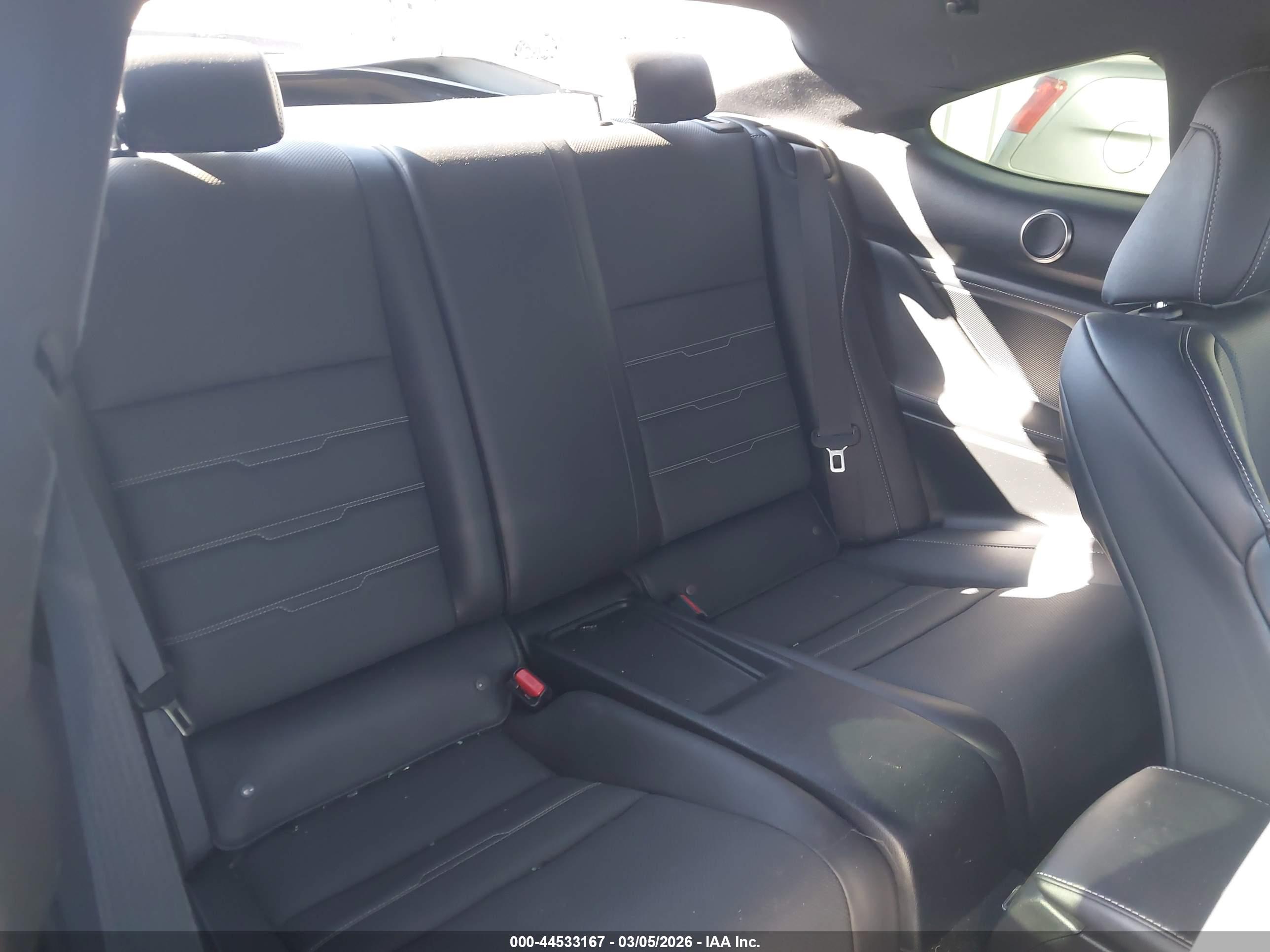 LEXUS RC image 8