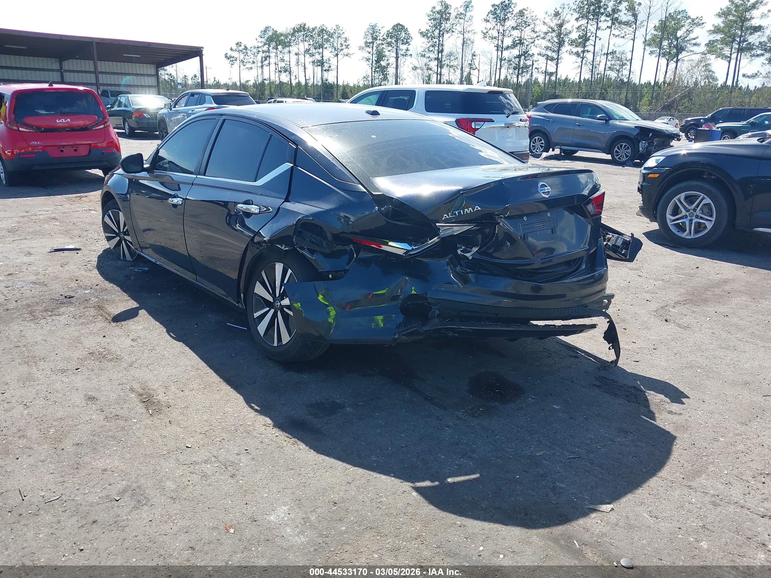 NISSAN ALTIMA image 3