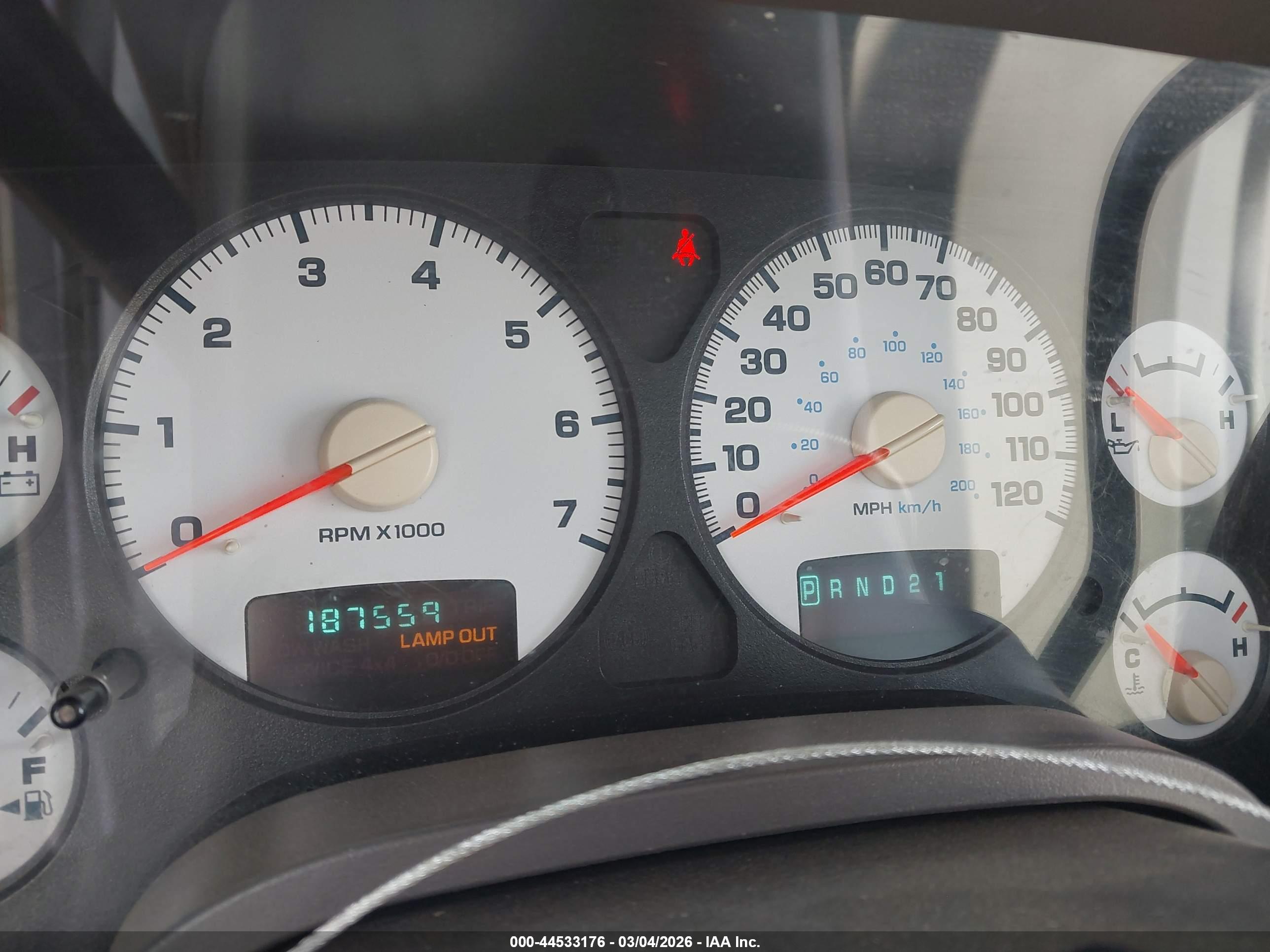 DODGE RAM image 7