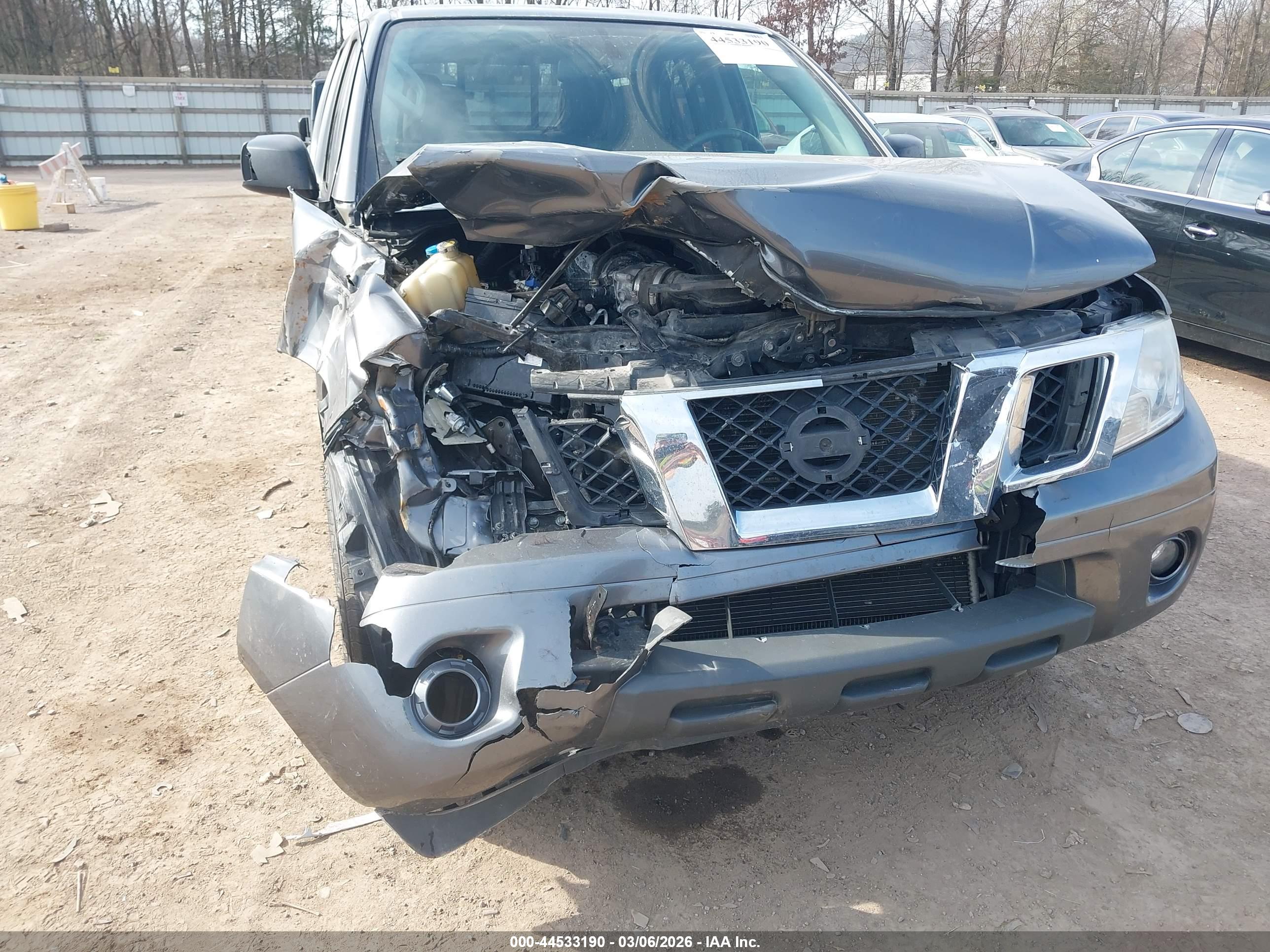 NISSAN FRONTIER image 6