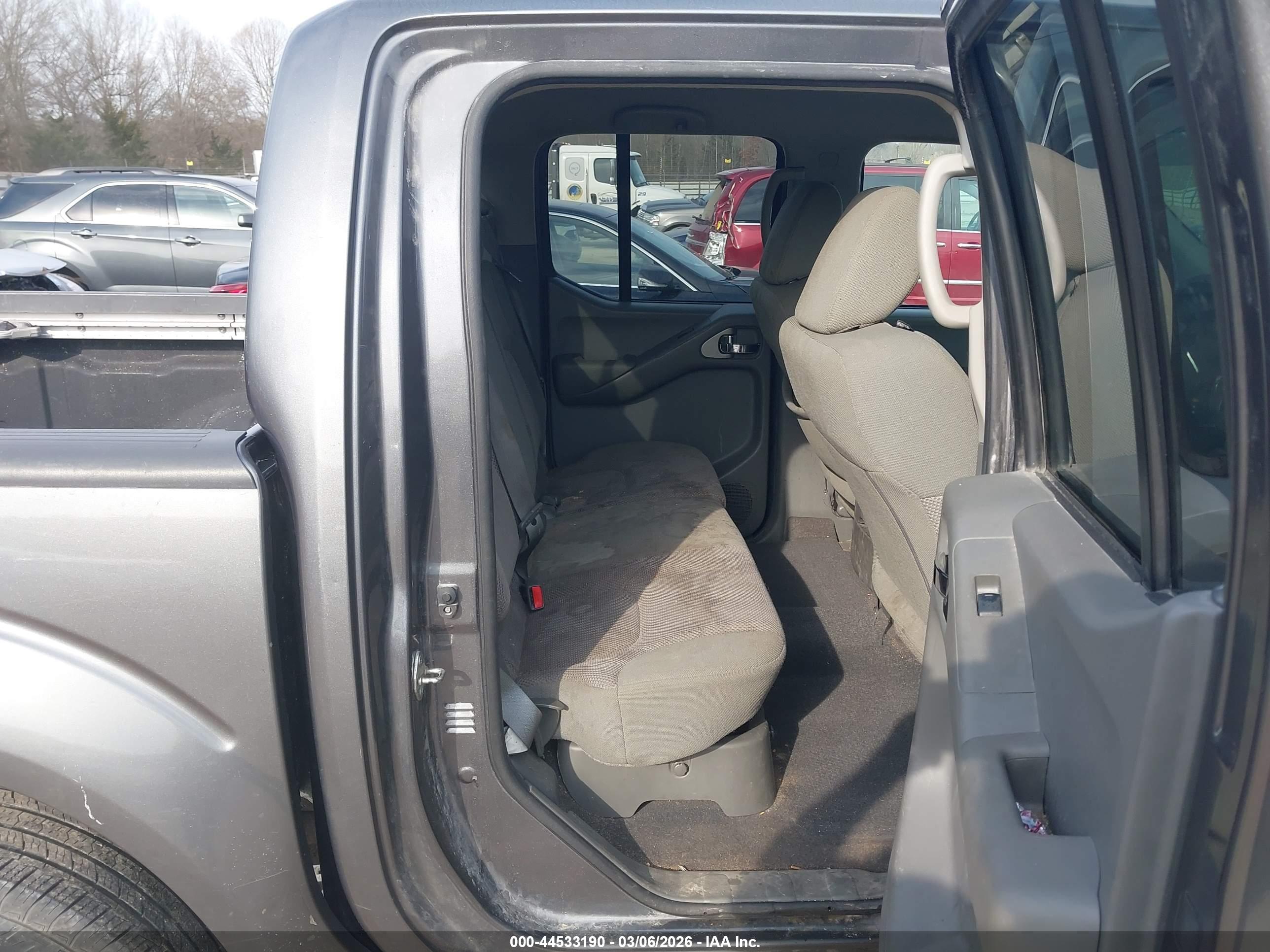 NISSAN FRONTIER image 8