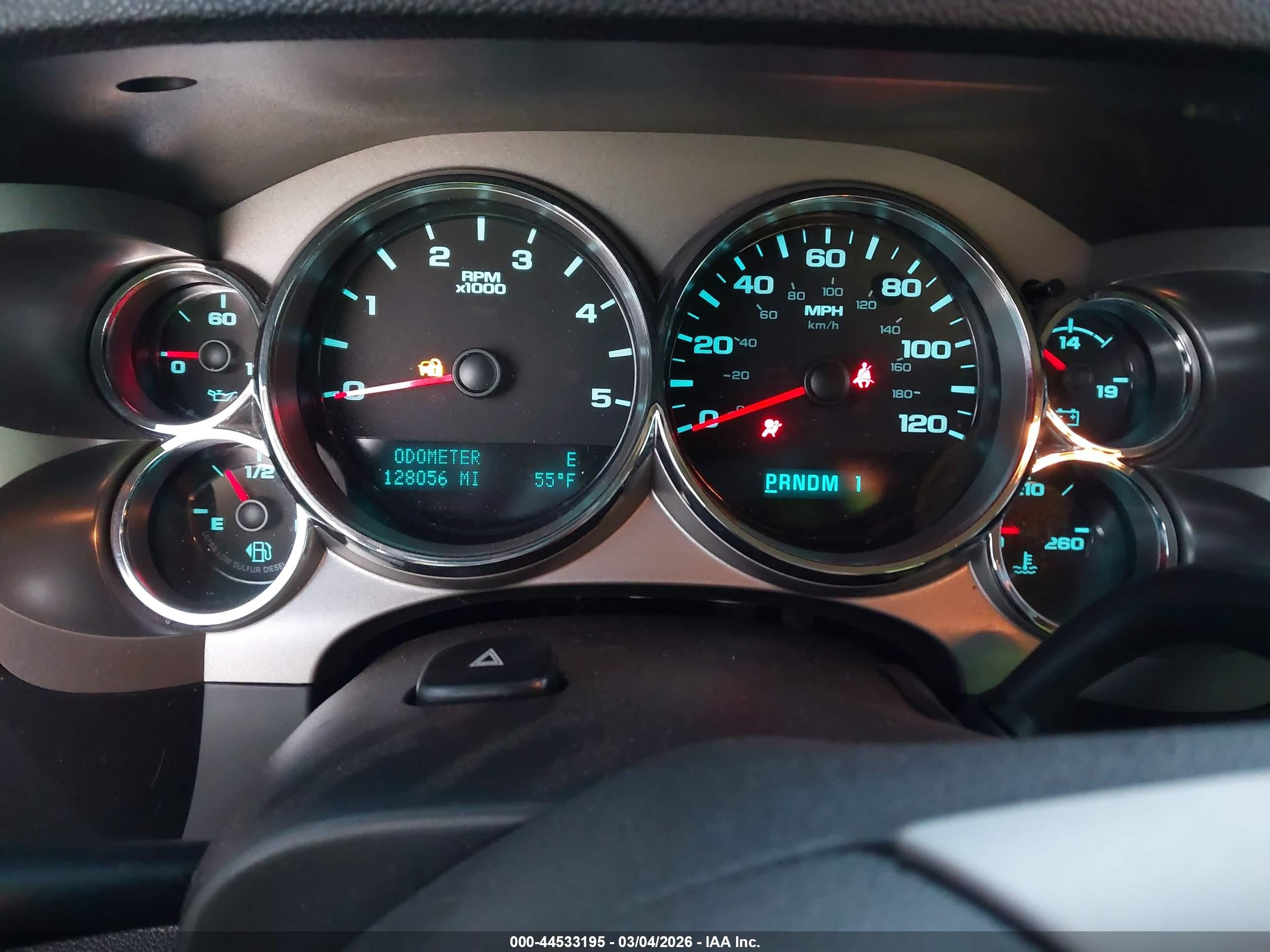 CHEVROLET SILVERADO image 7