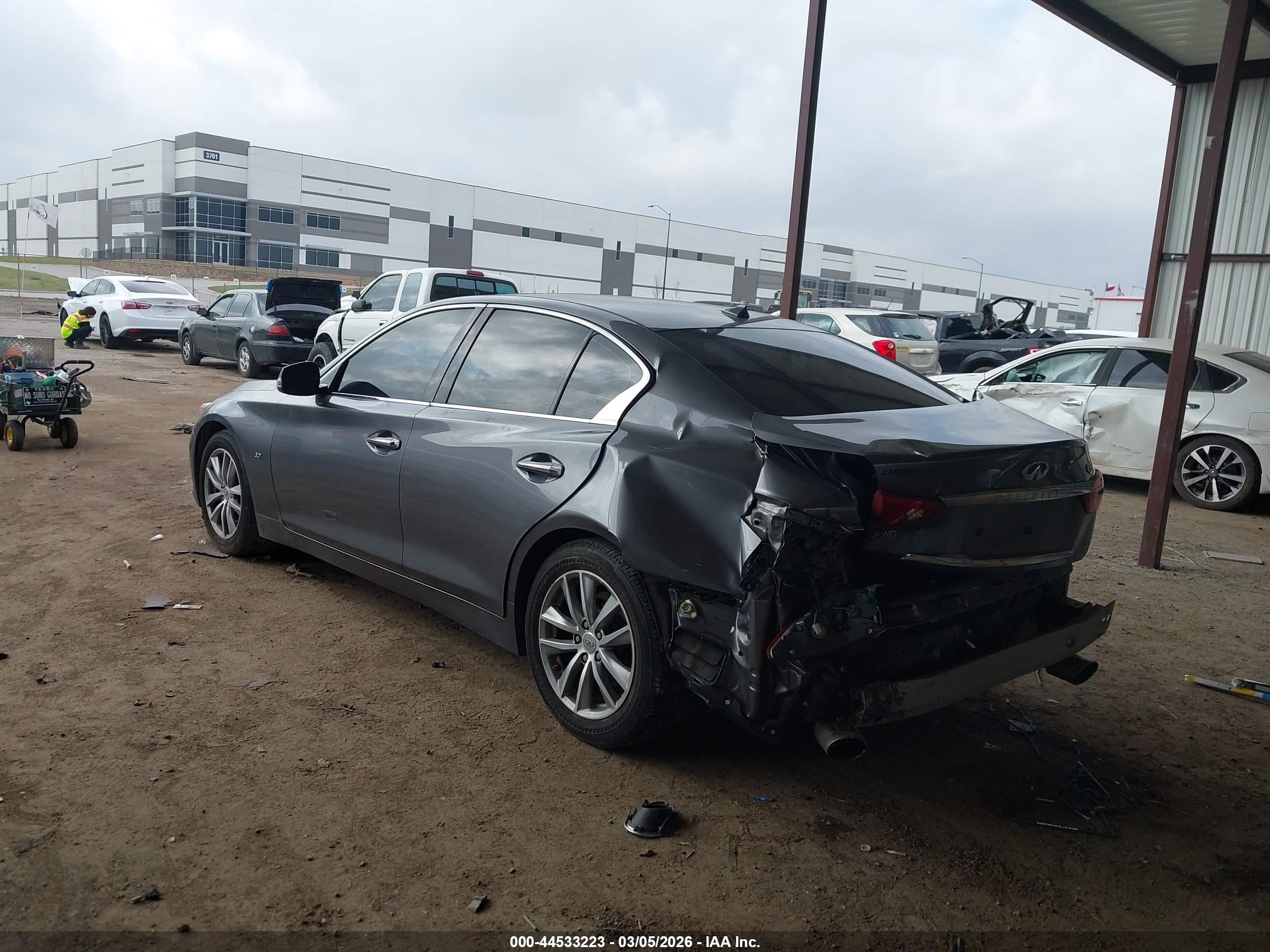 INFINITI Q50 image 3