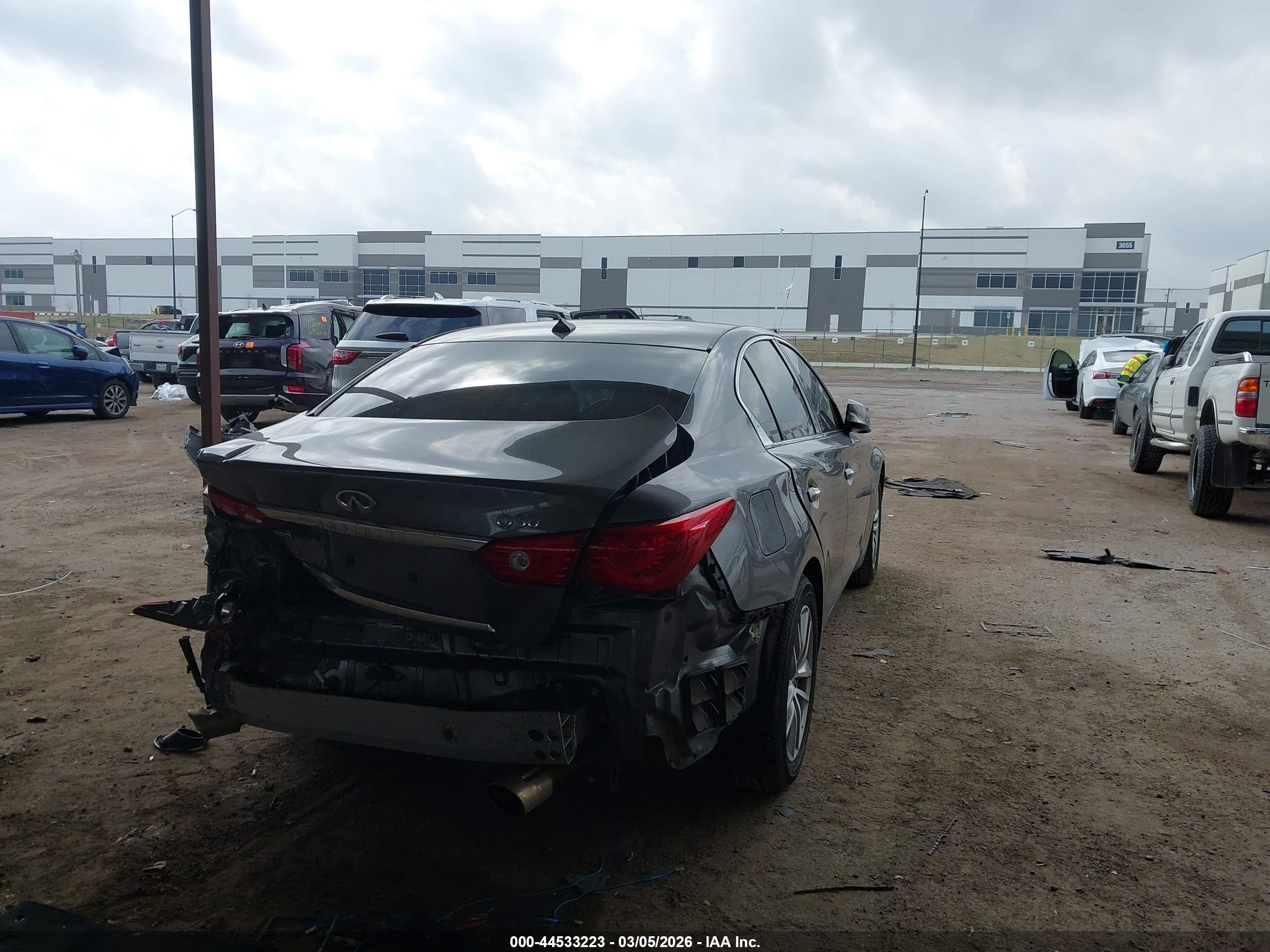 INFINITI Q50 image 4