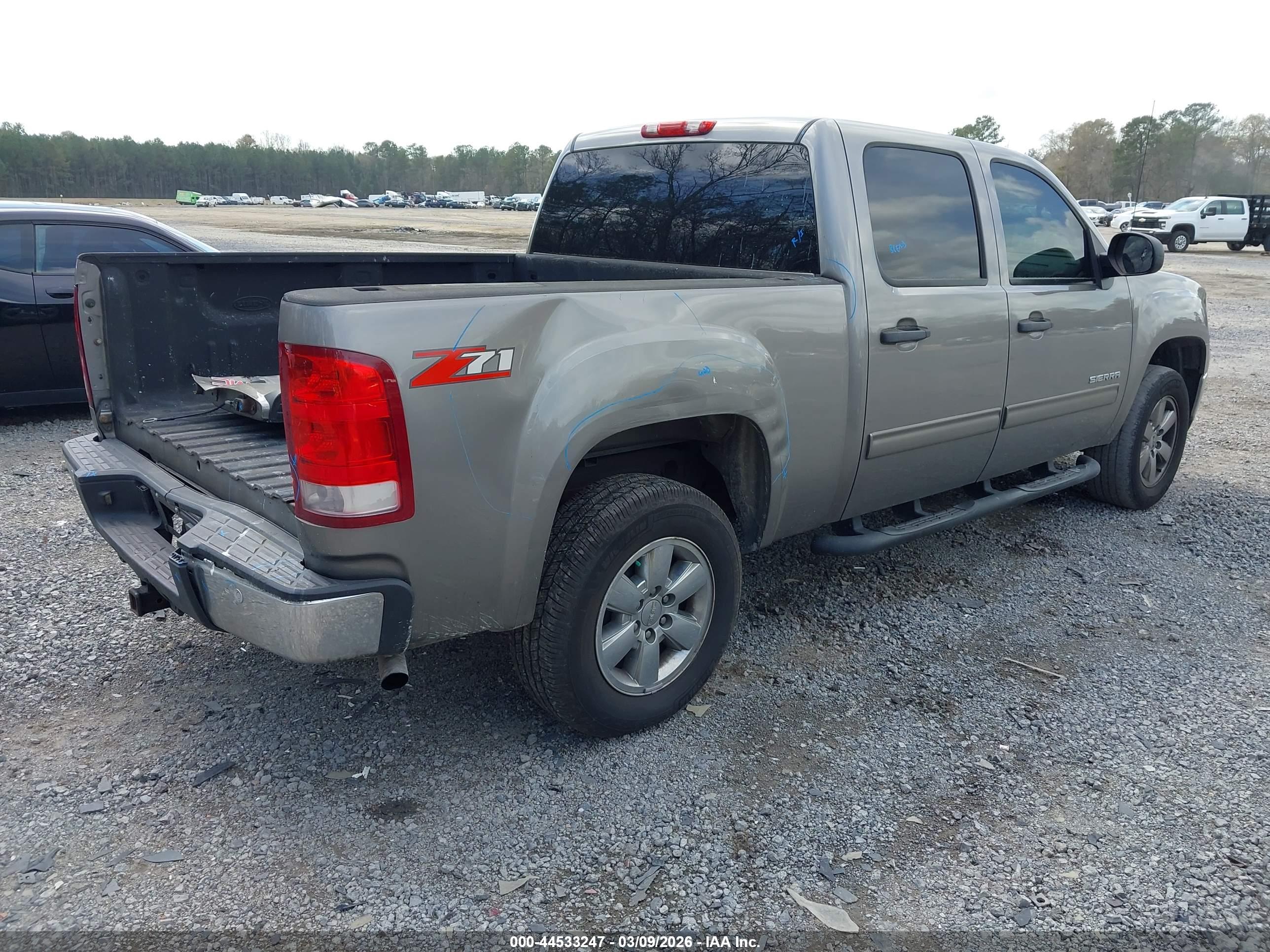 GMC SIERRA image 4