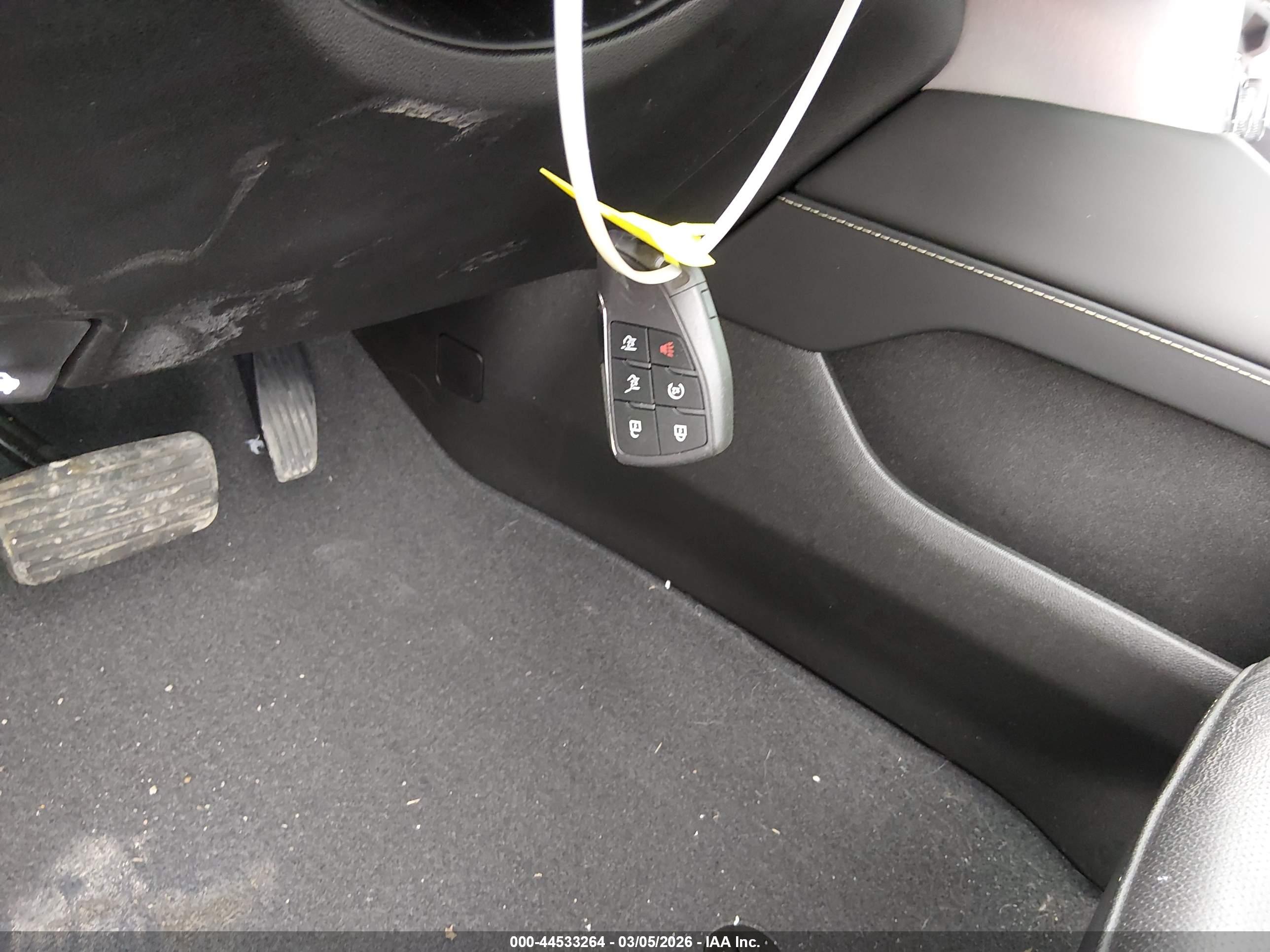 GMC YUKON image 11