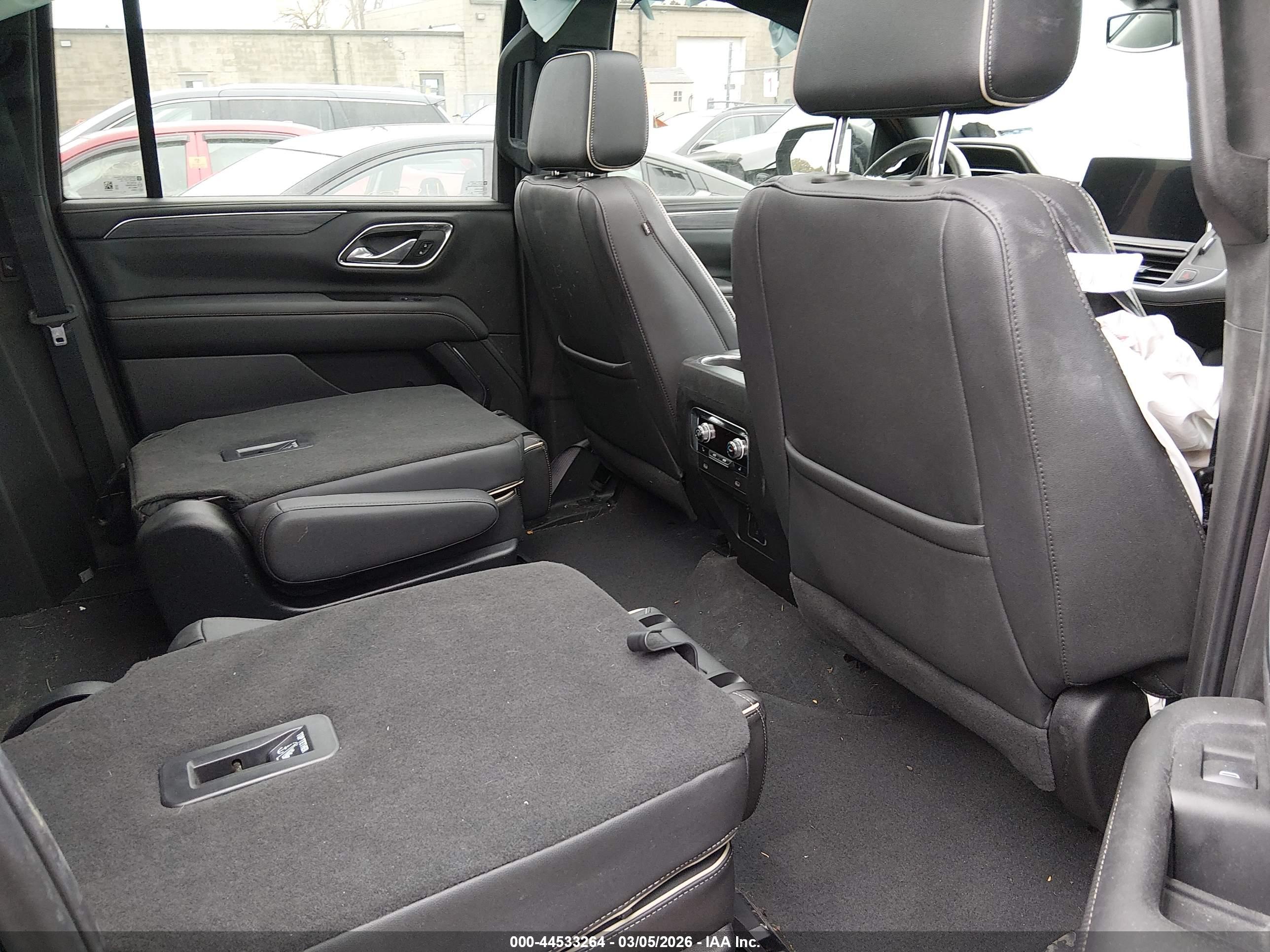 GMC YUKON image 8