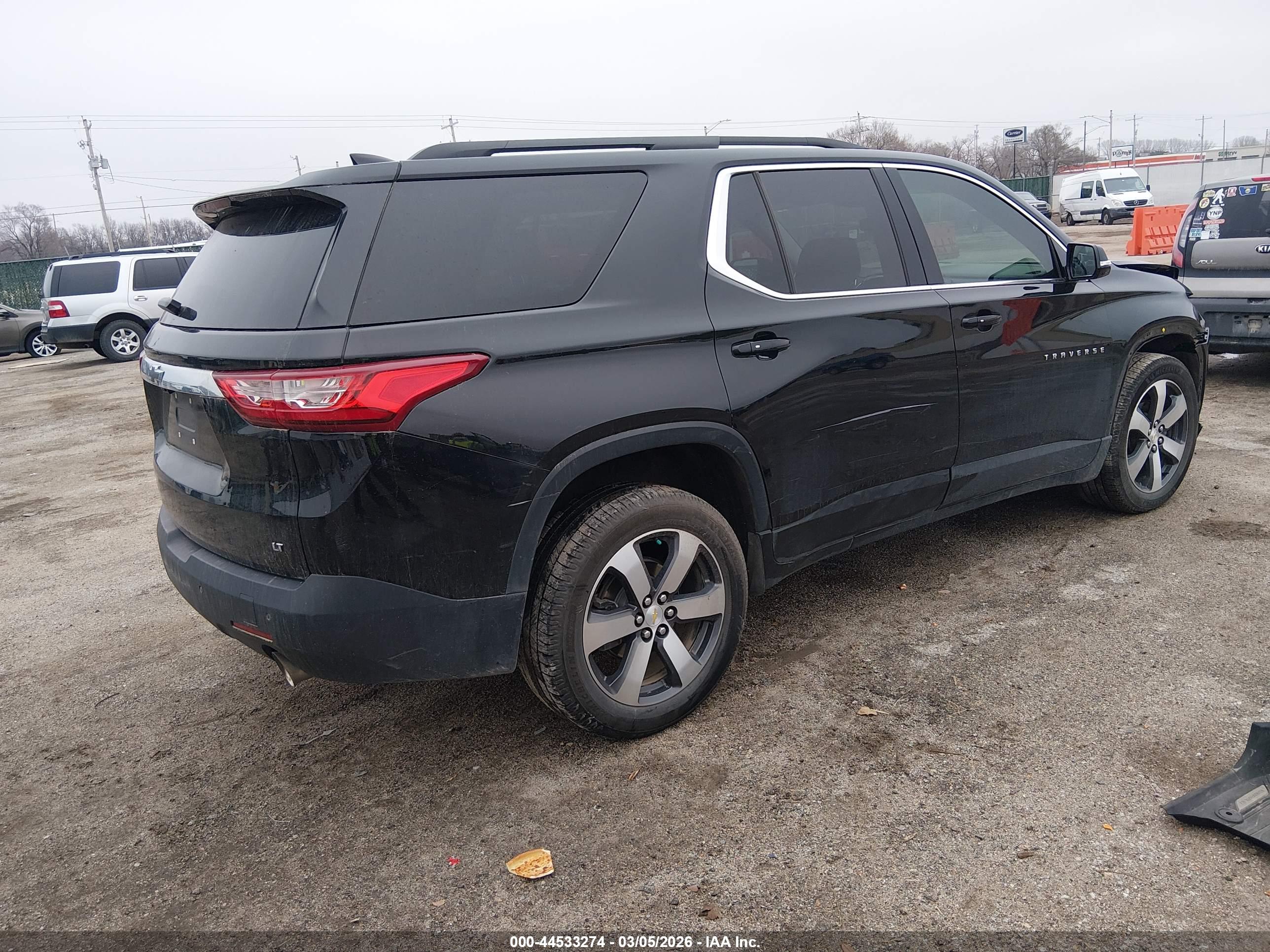 CHEVROLET TRAVERSE image 4