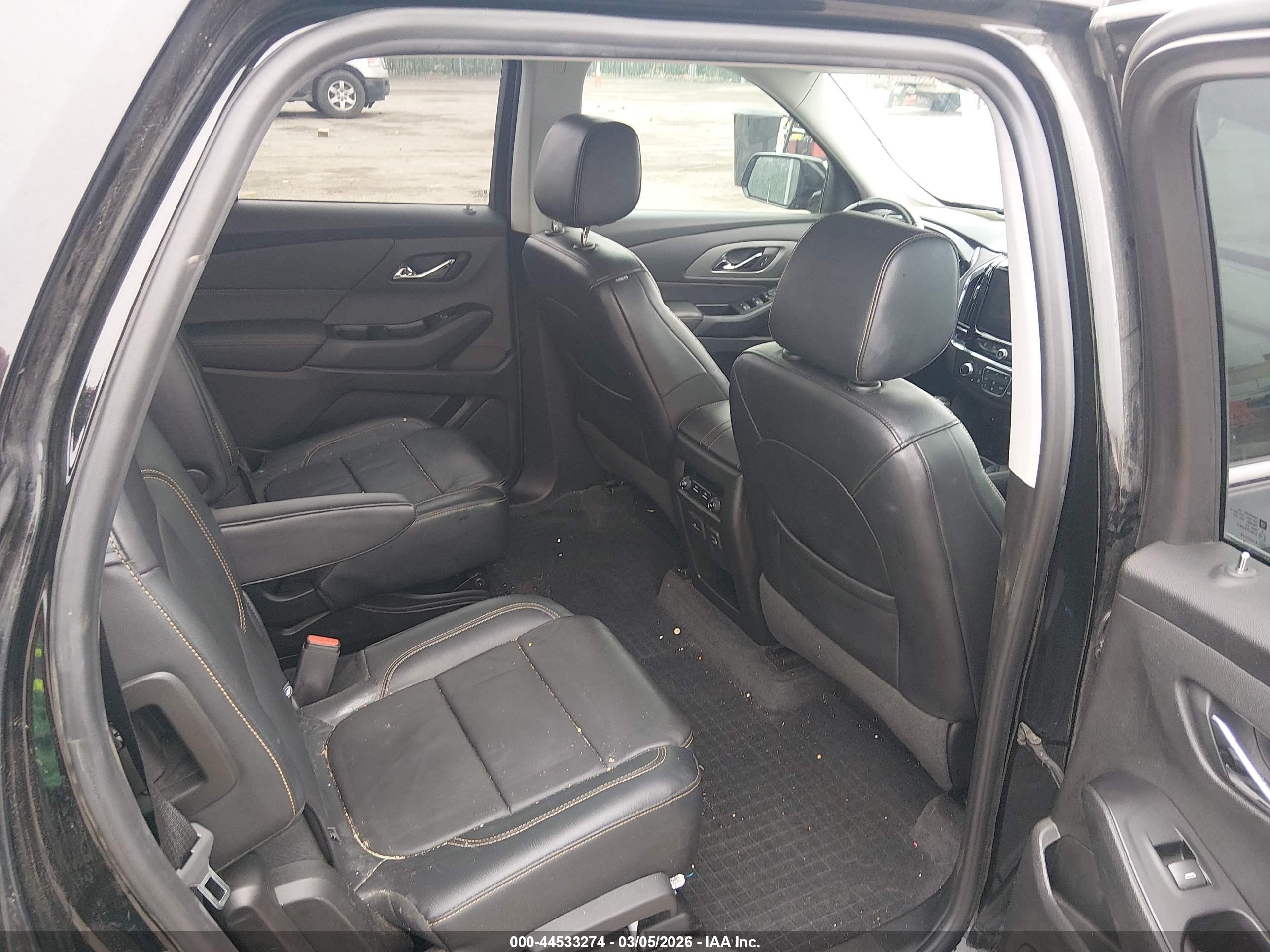 CHEVROLET TRAVERSE image 8