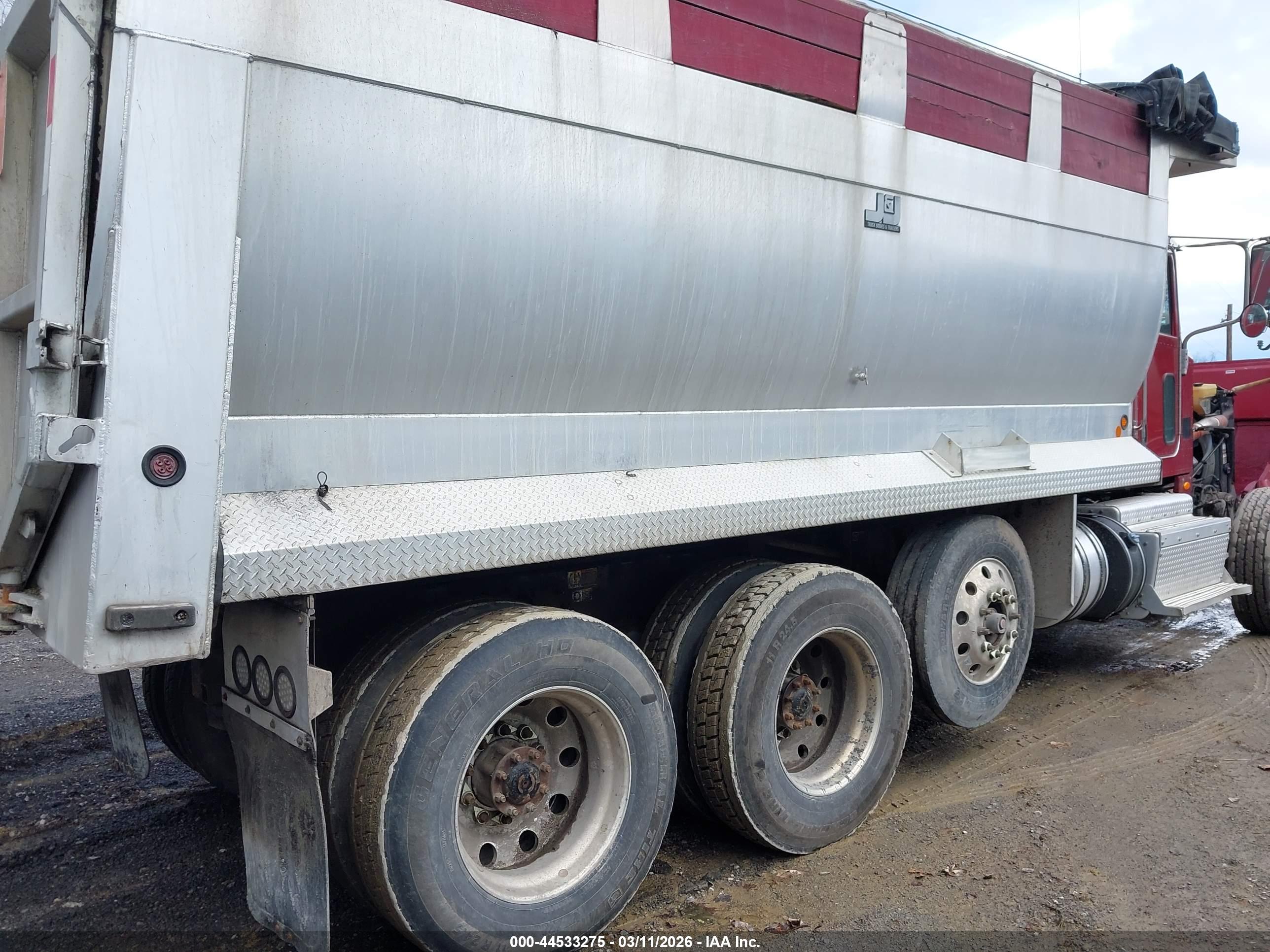 PETERBILT 365 image 4