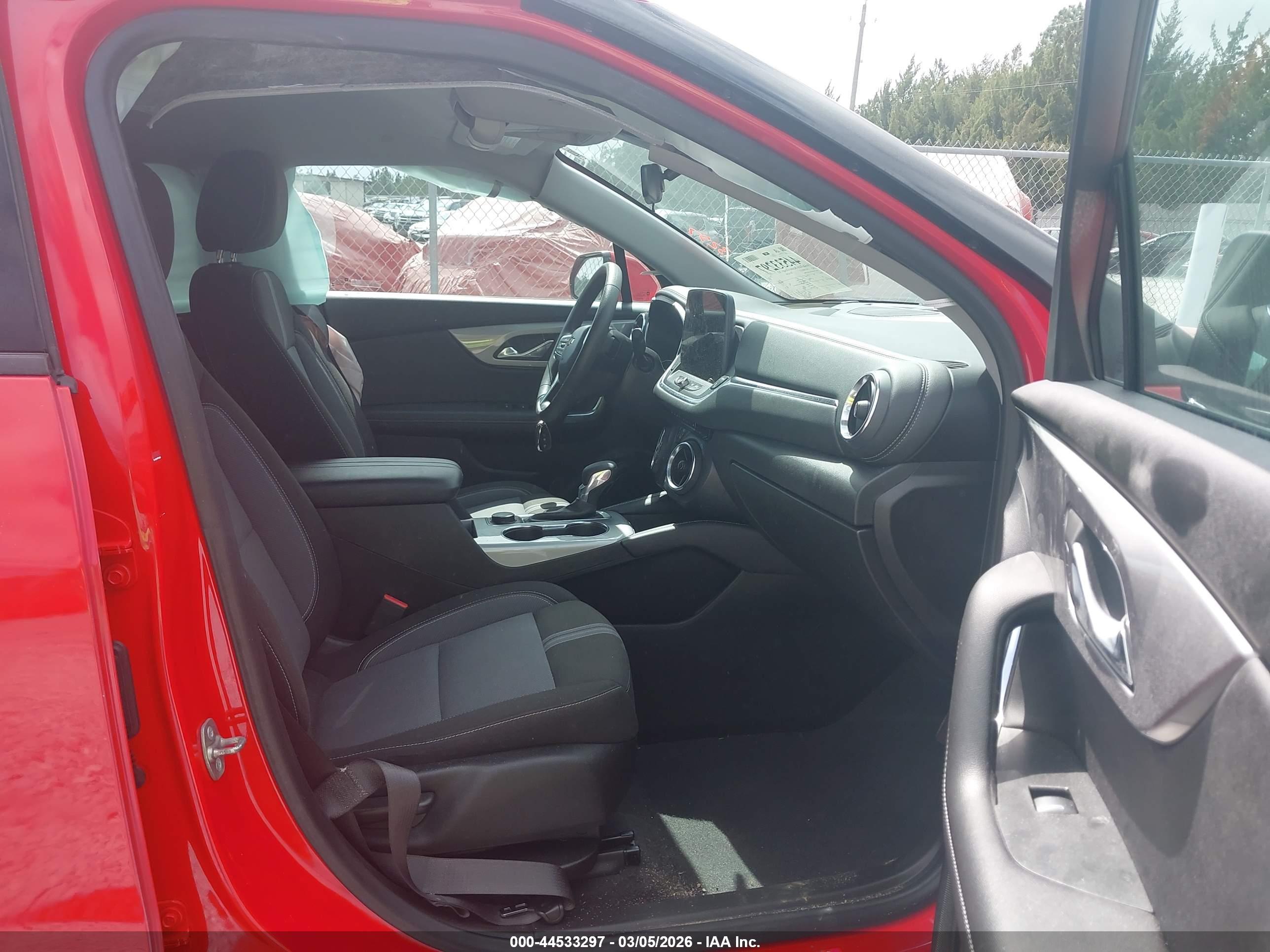 CHEVROLET BLAZER image 5
