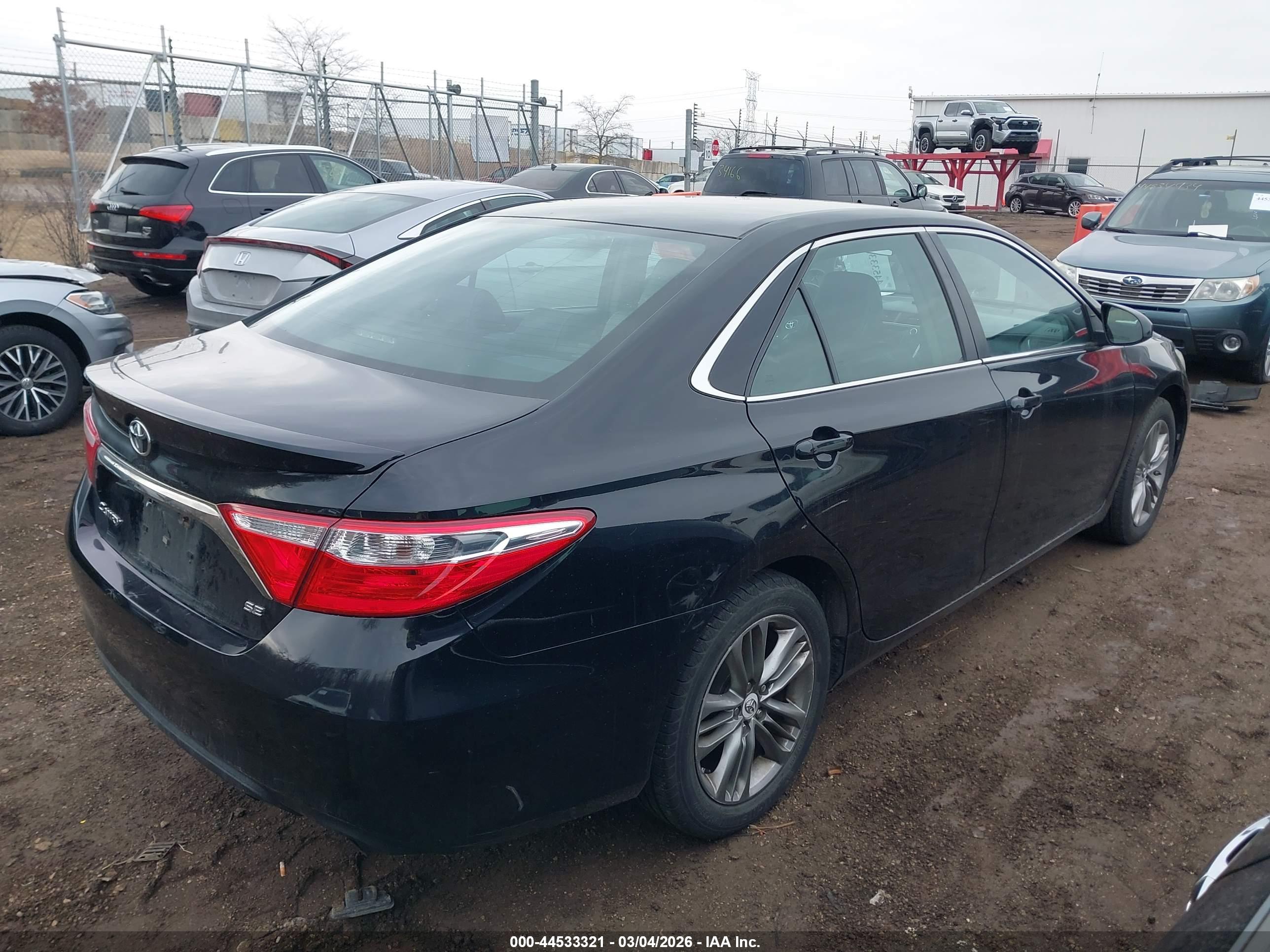 TOYOTA CAMRY image 4