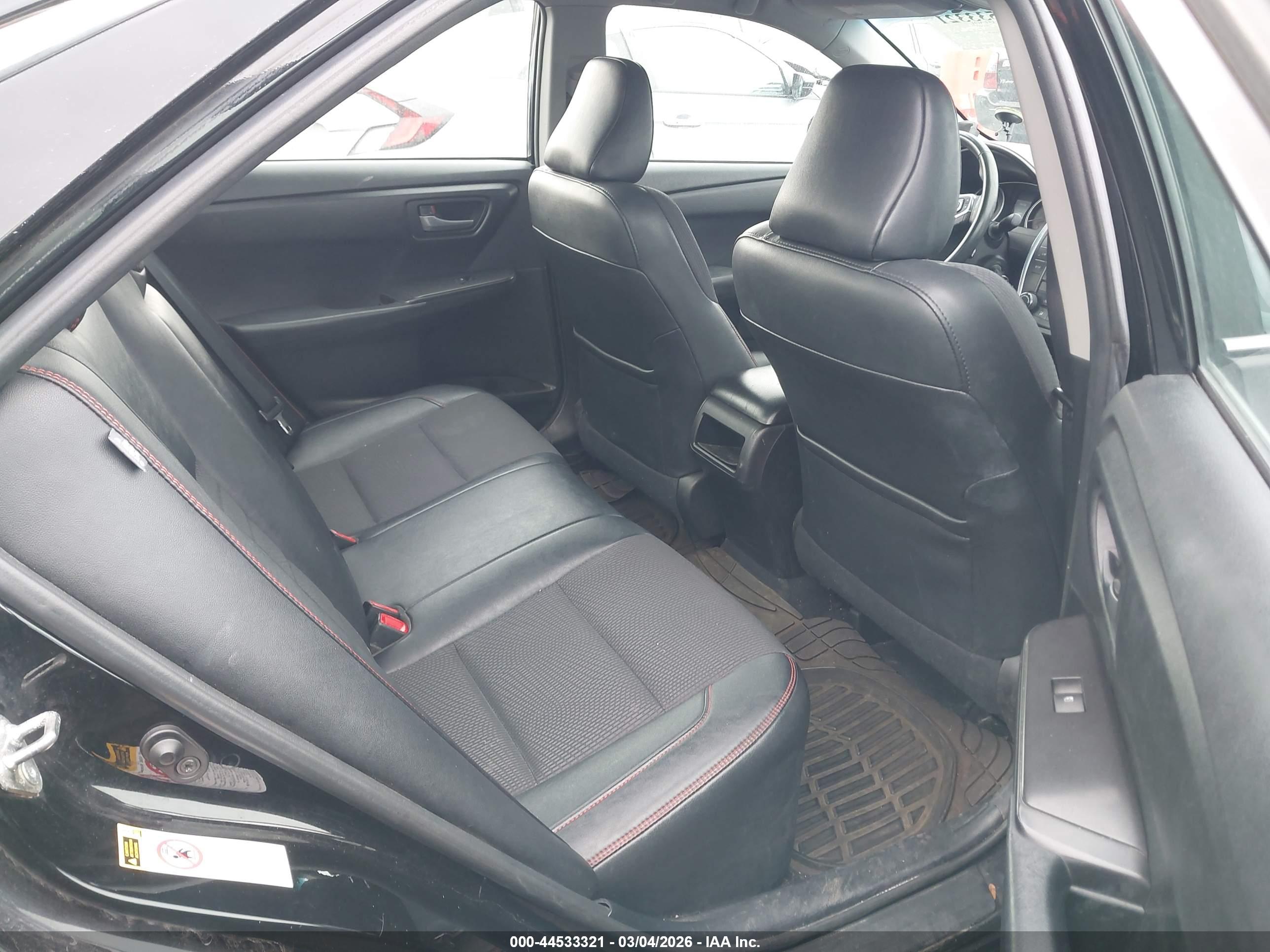 TOYOTA CAMRY image 8