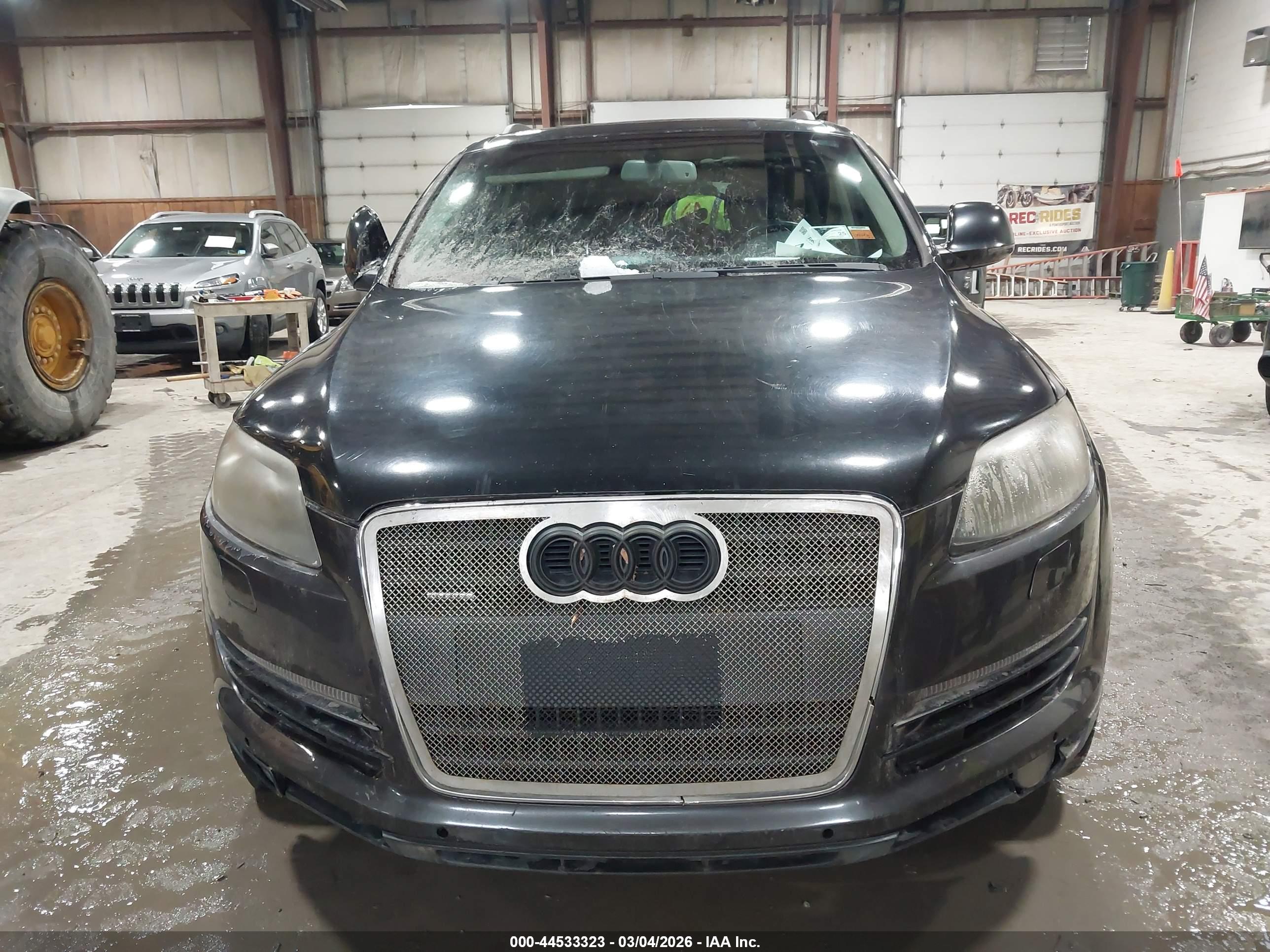 AUDI Q7 image 6
