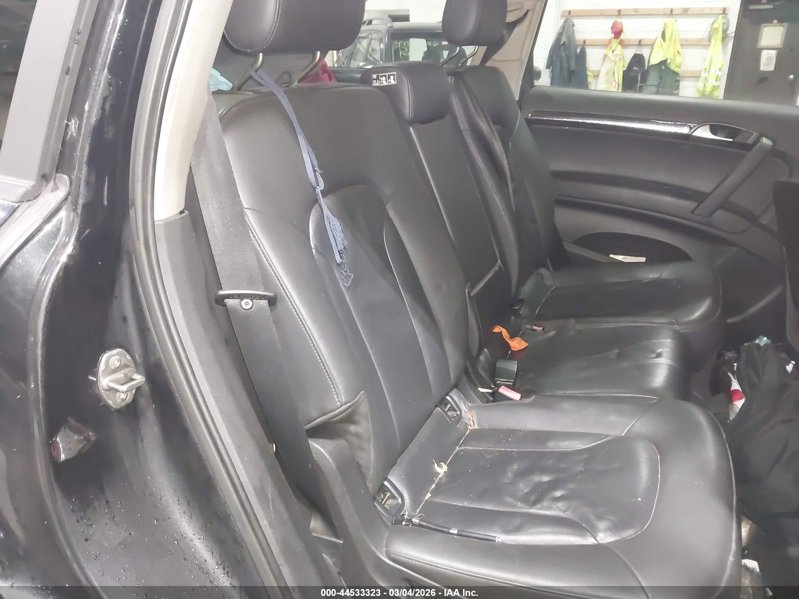 AUDI Q7 image 8
