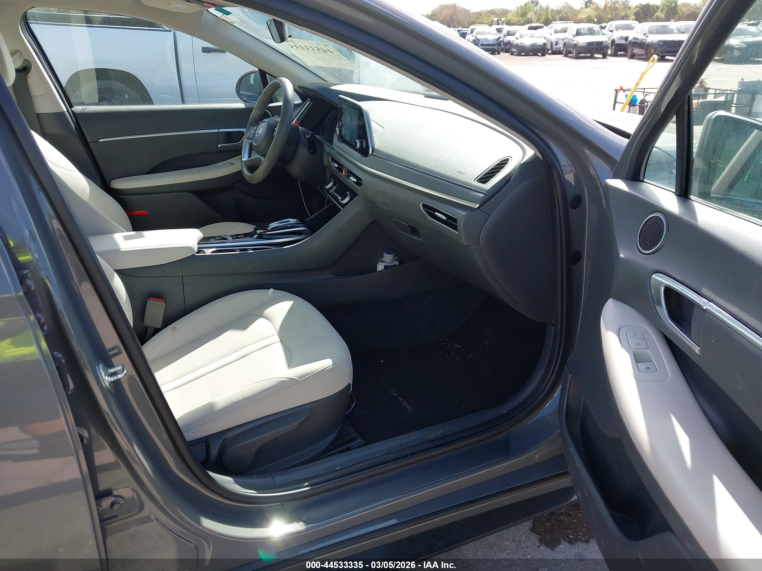 HYUNDAI SONATA image 5
