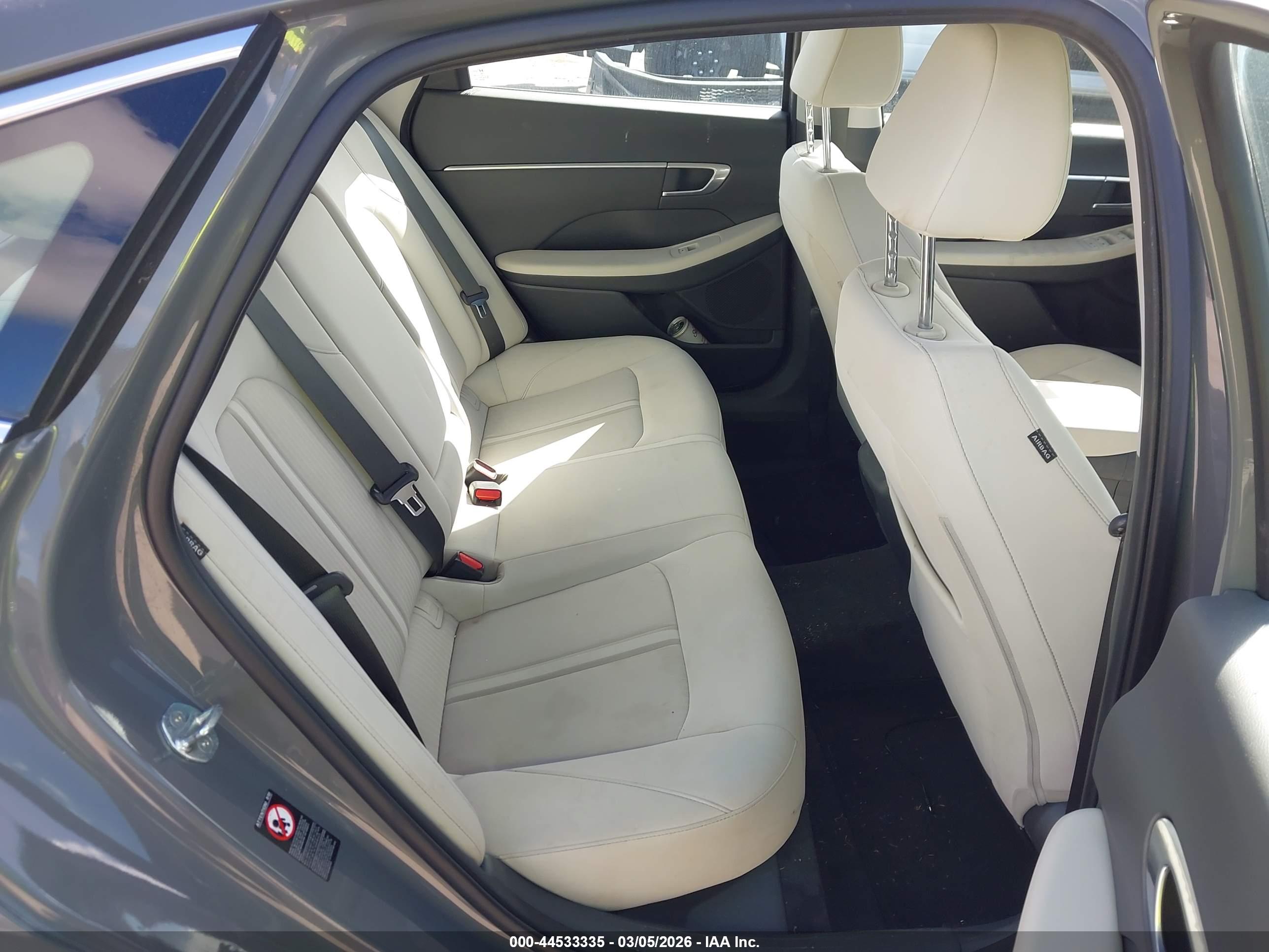 HYUNDAI SONATA image 8