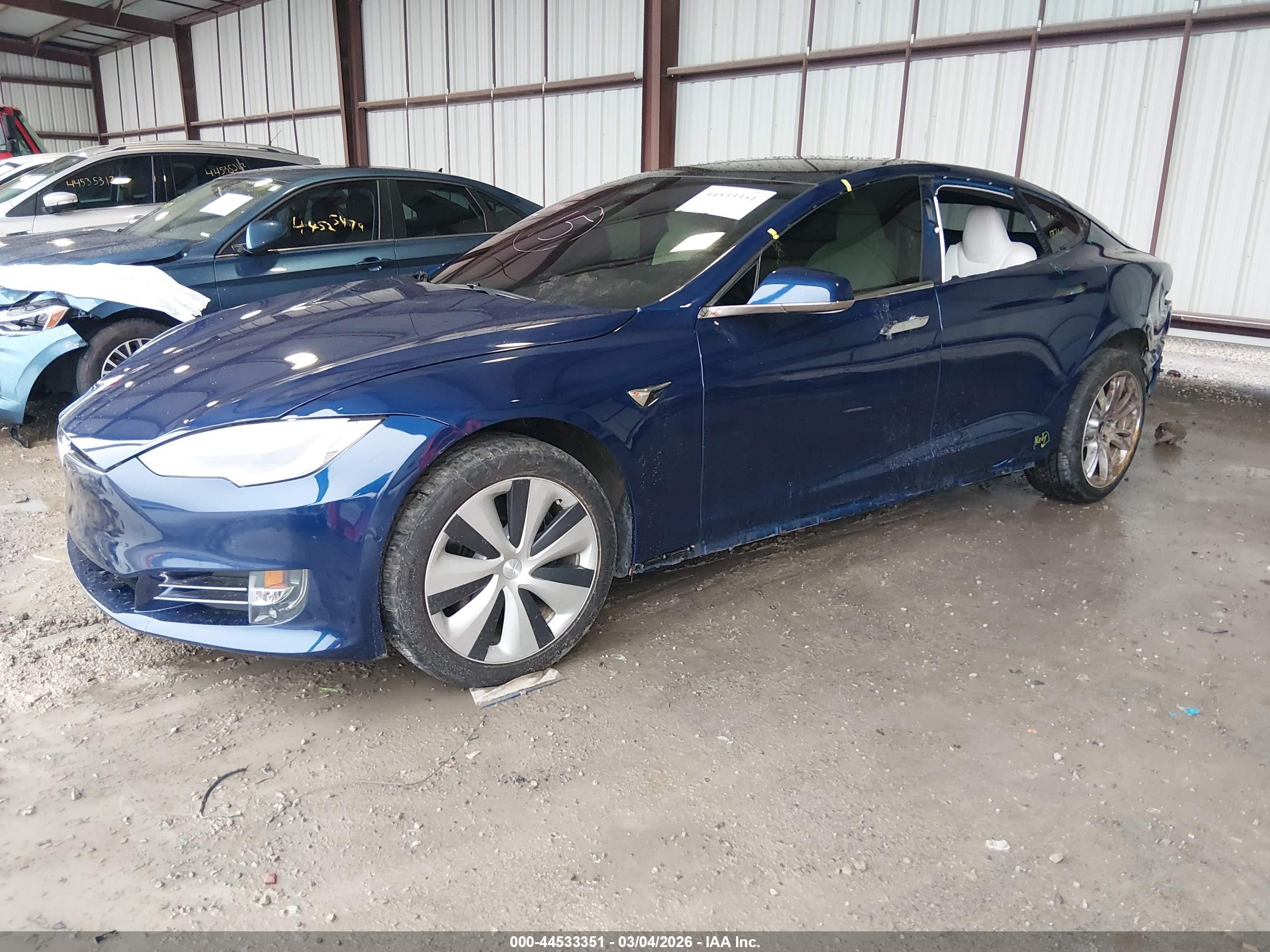 TESLA MODEL image 2