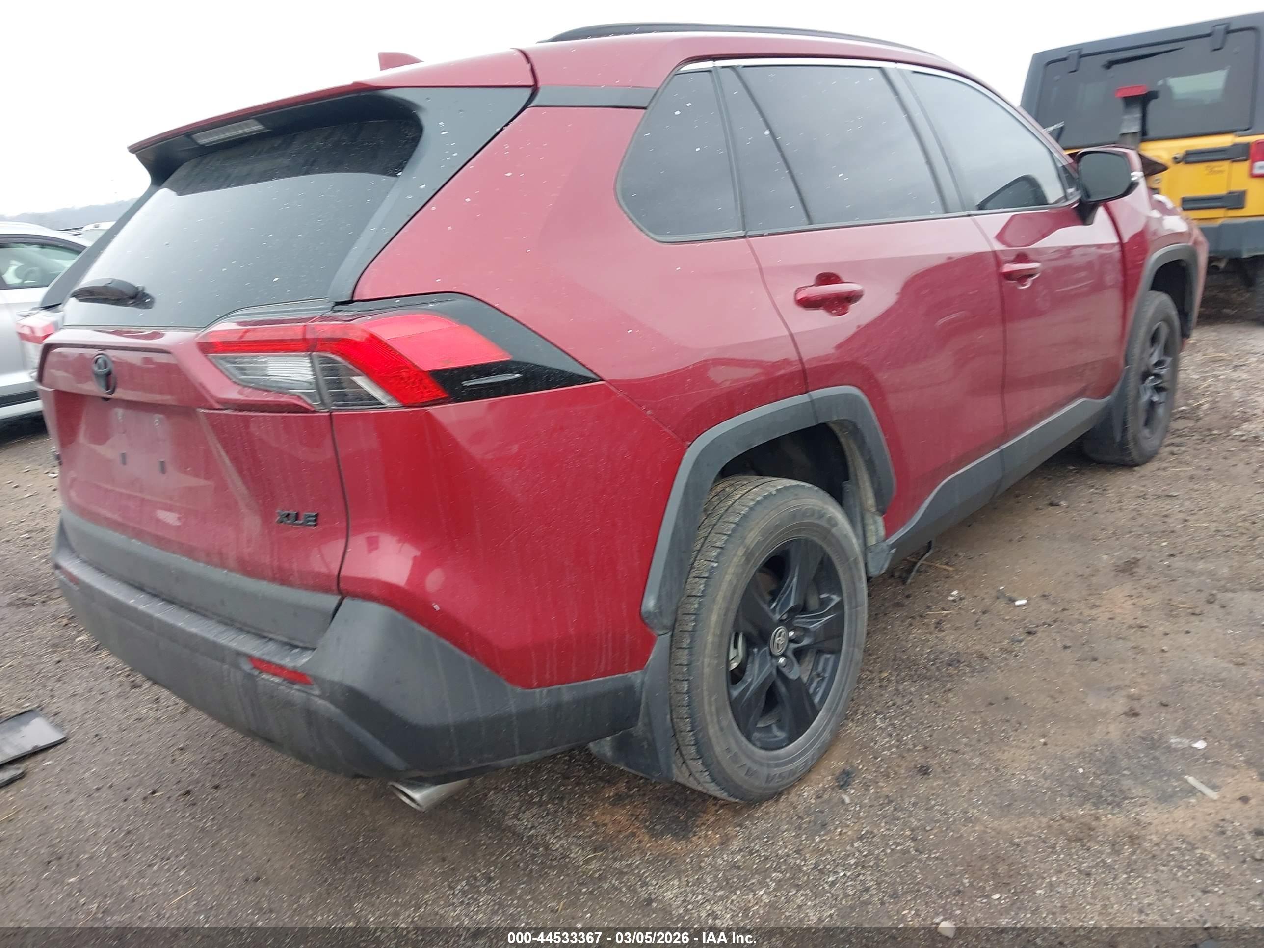 TOYOTA RAV4 image 4
