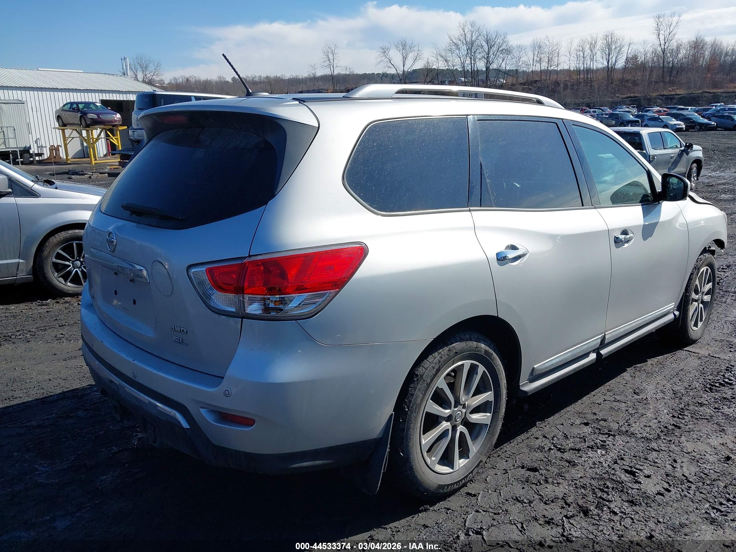 NISSAN PATHFINDER image 4