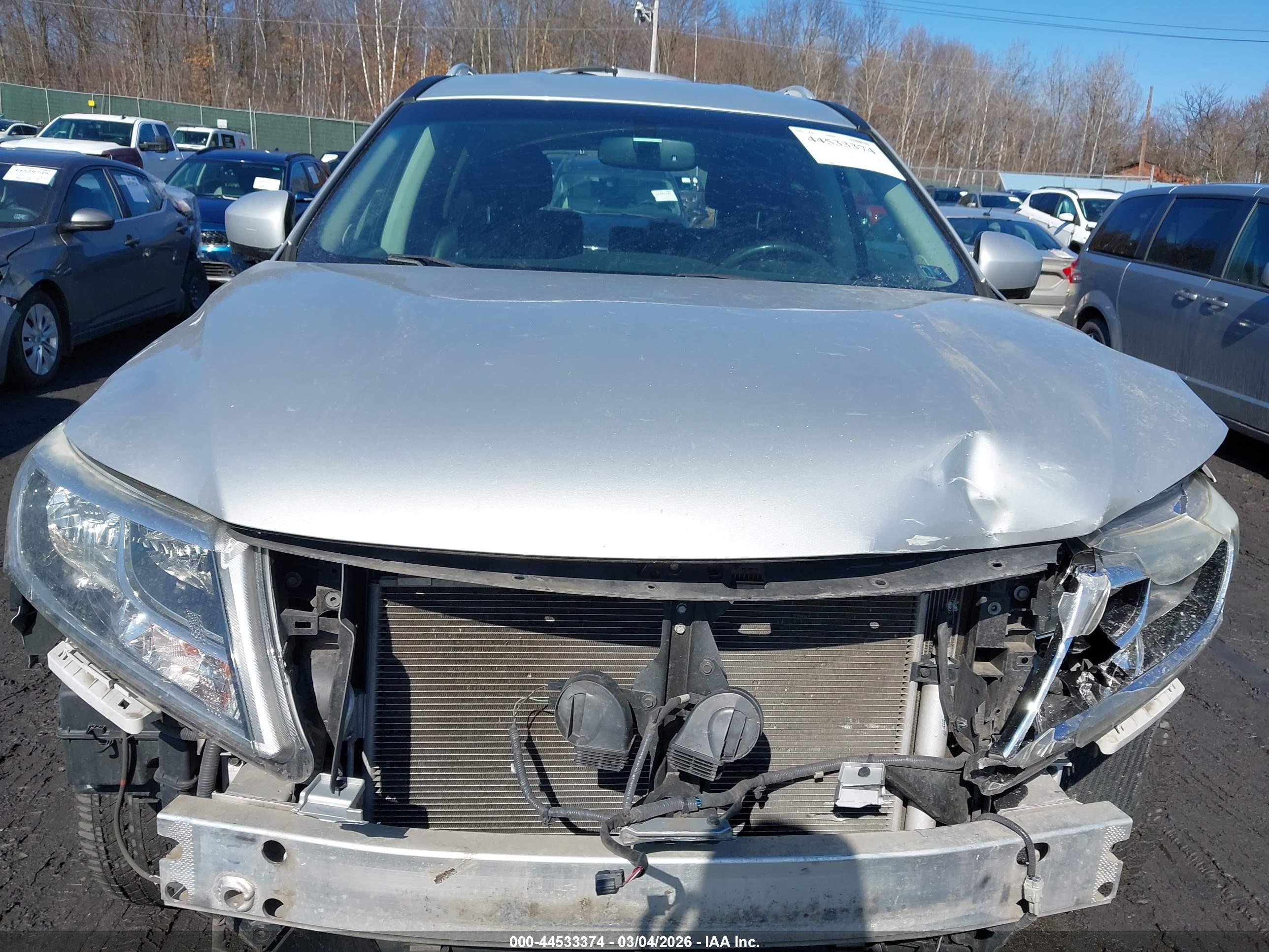 NISSAN PATHFINDER image 6