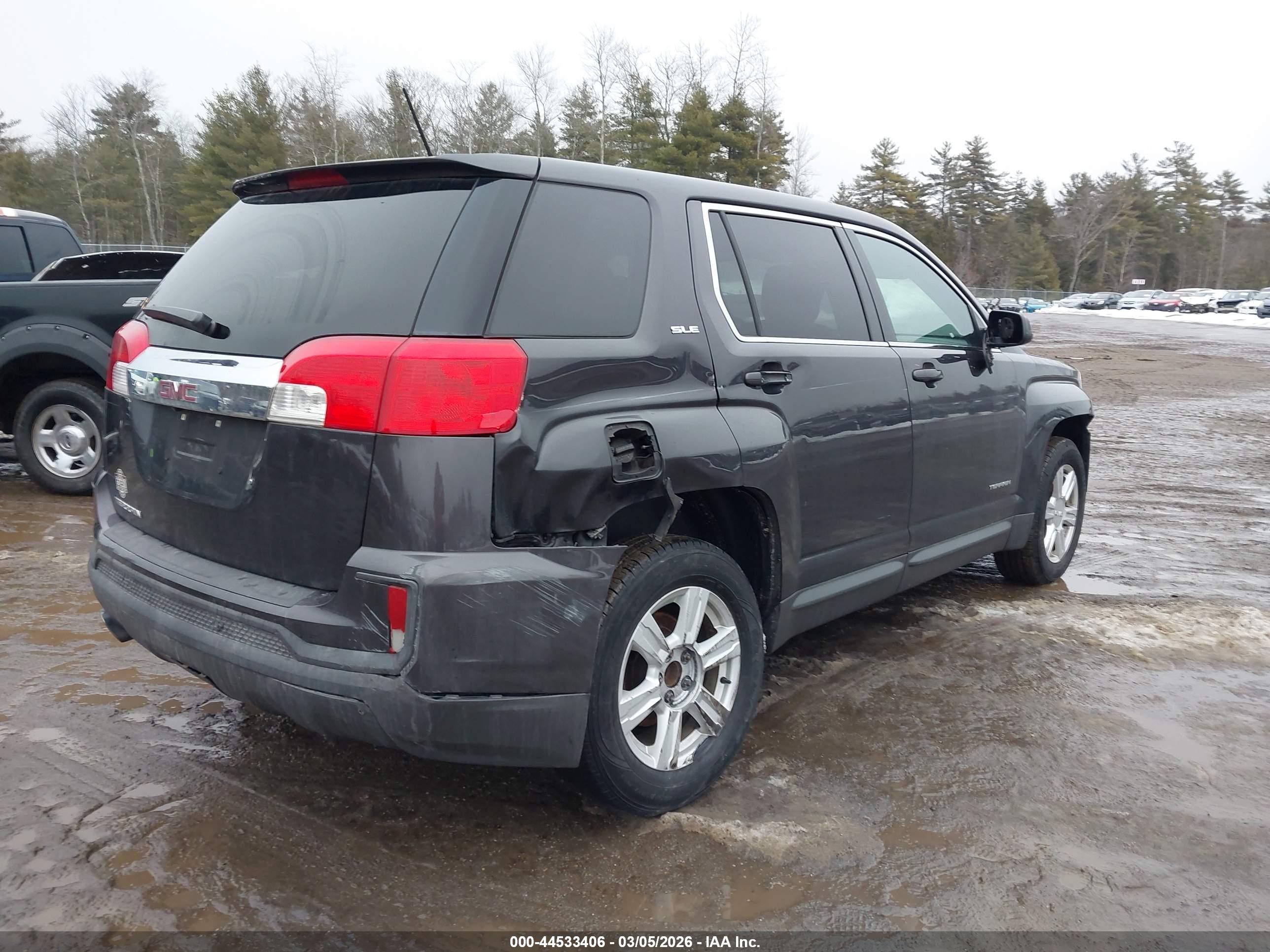 GMC TERRAIN image 4