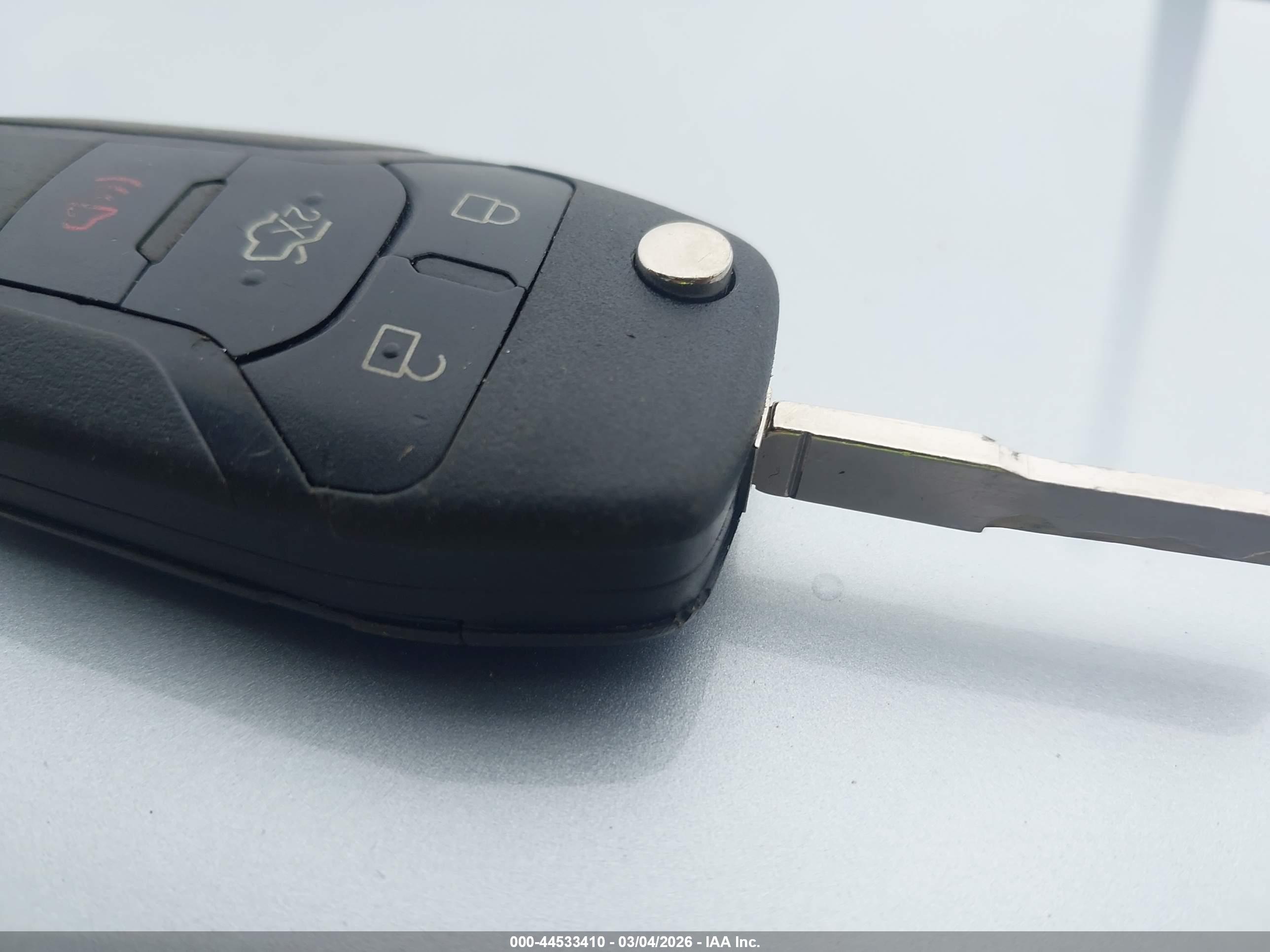 FORD FUSION image 11