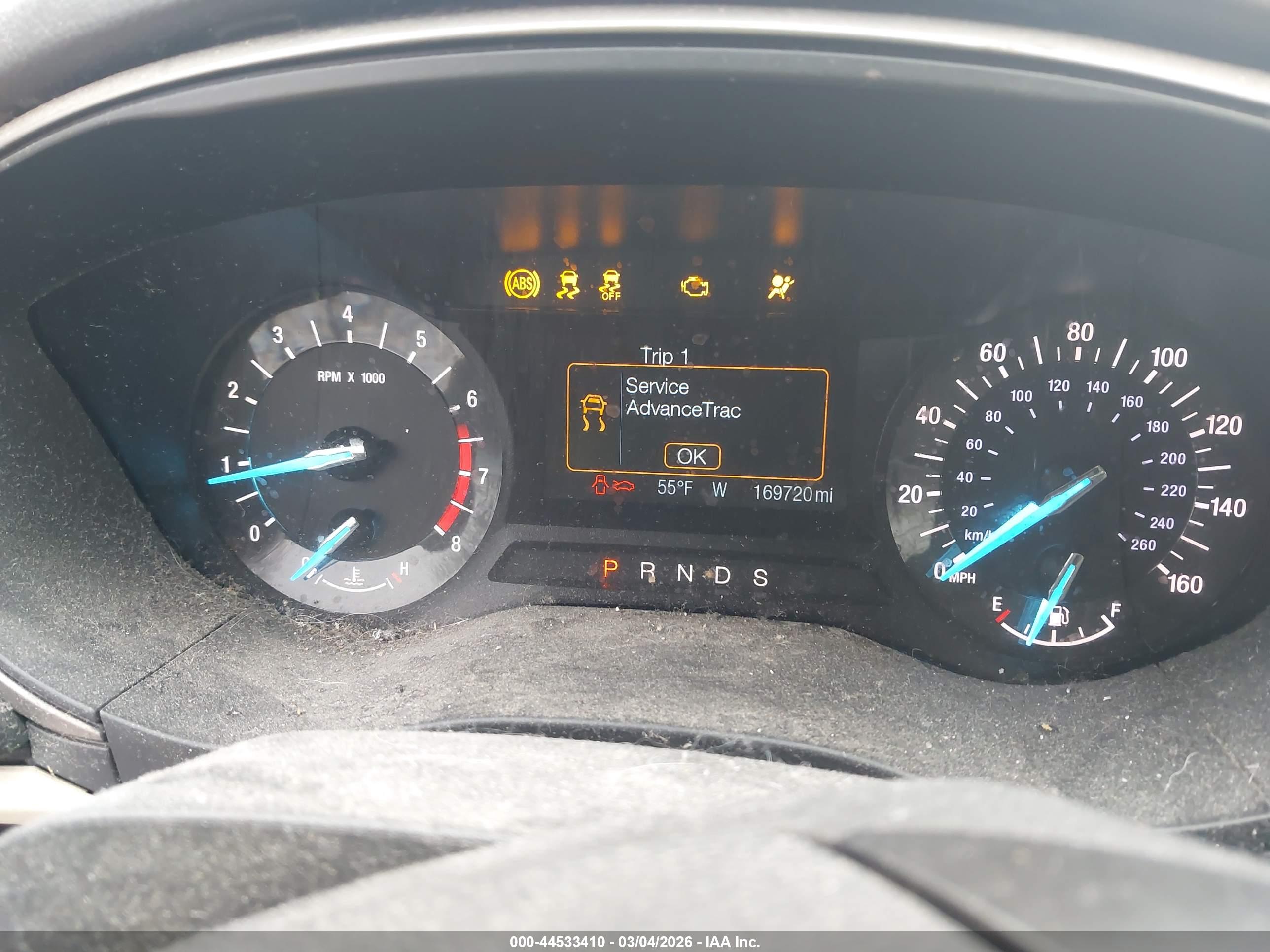 FORD FUSION image 7