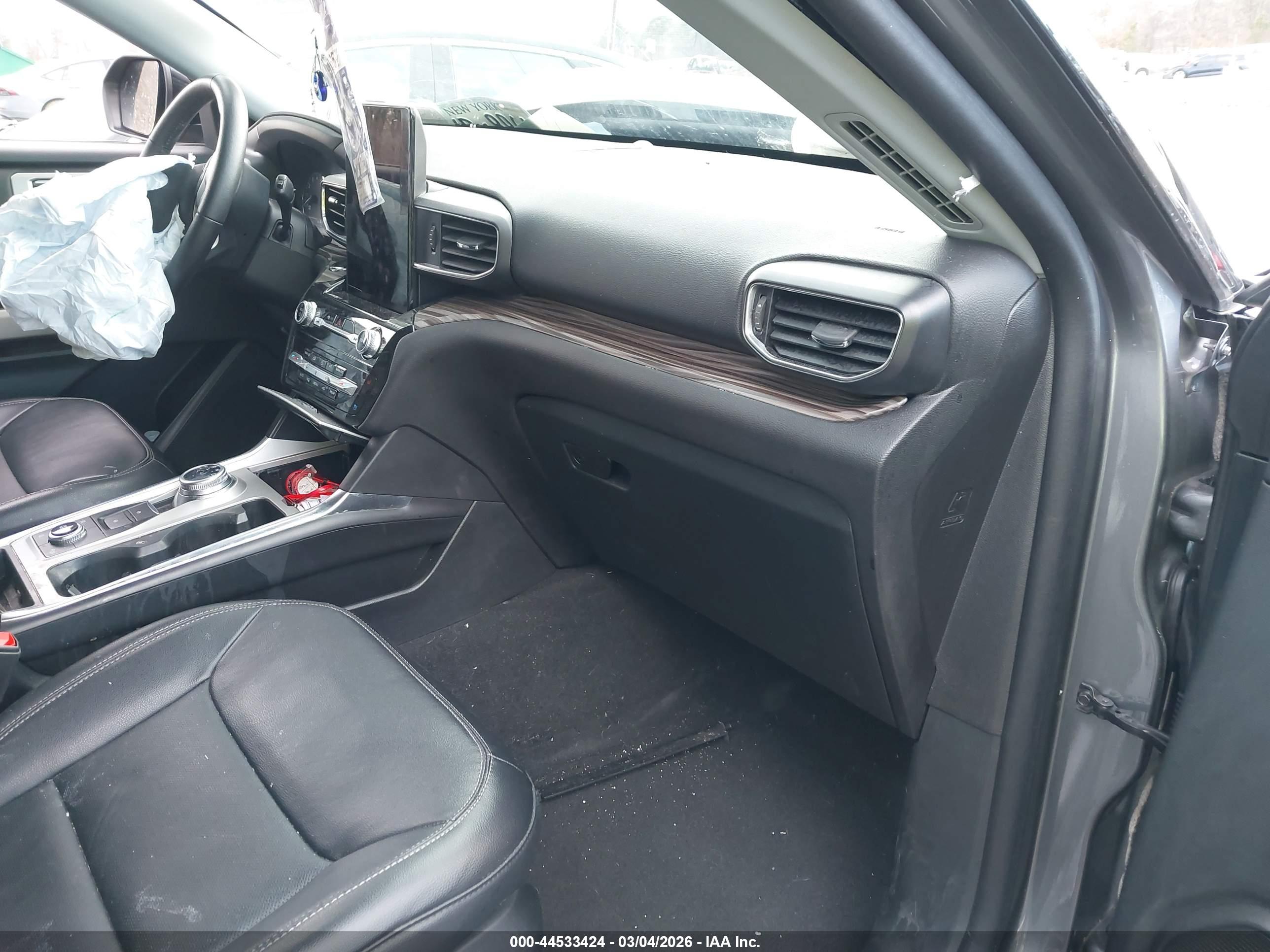 FORD EXPLORER image 5