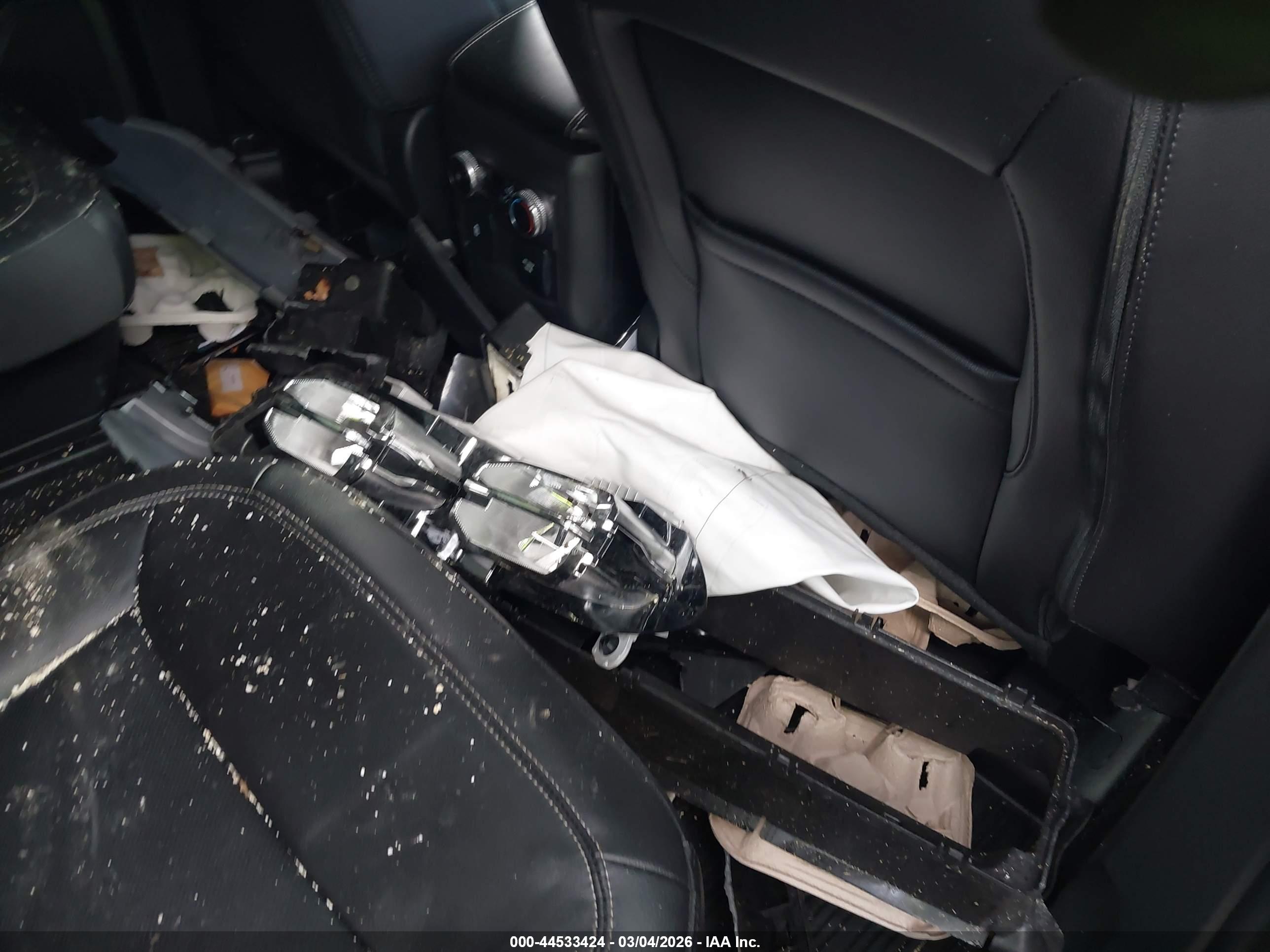 FORD EXPLORER image 8