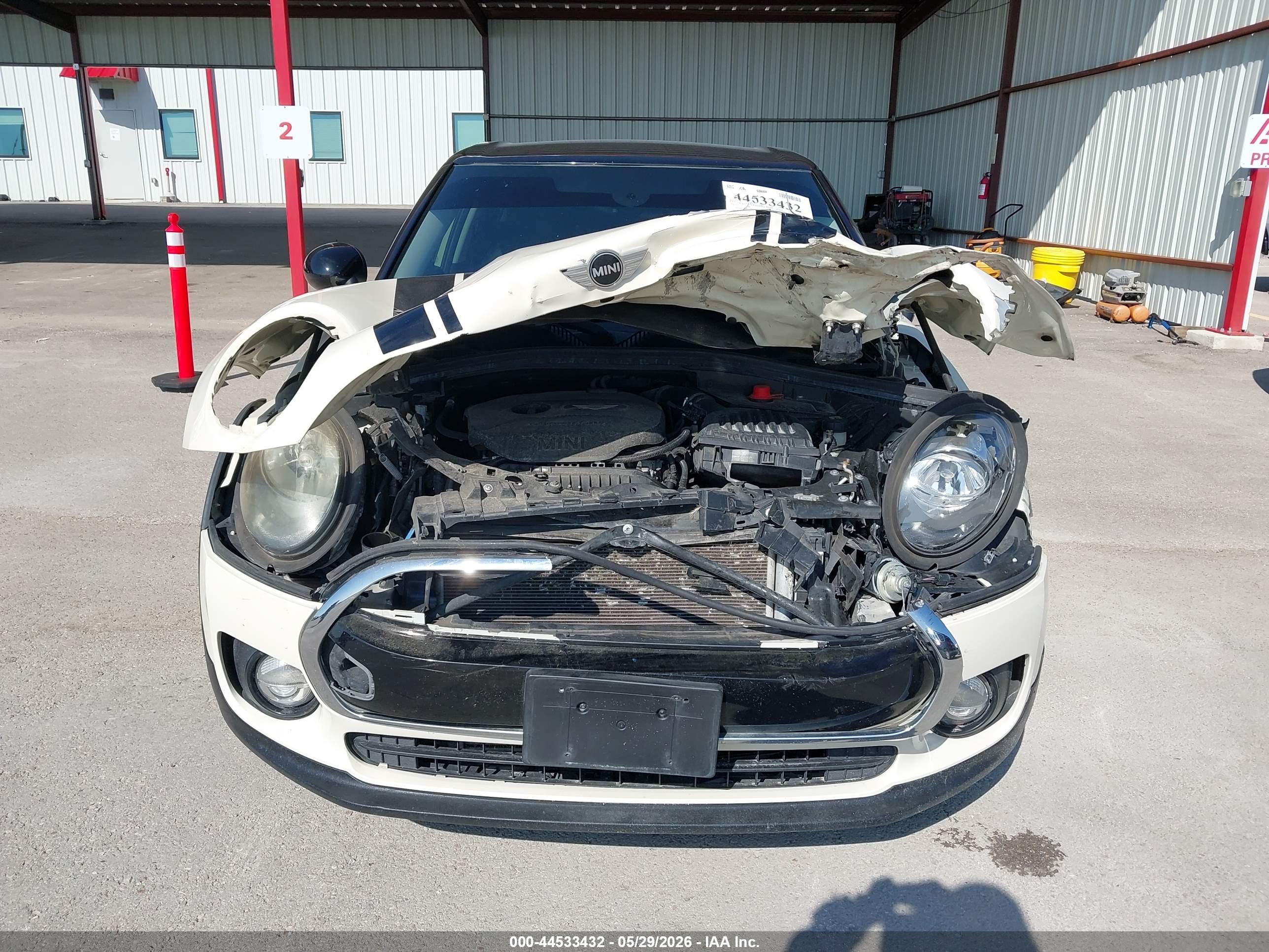 MINI CLUBMAN image 6