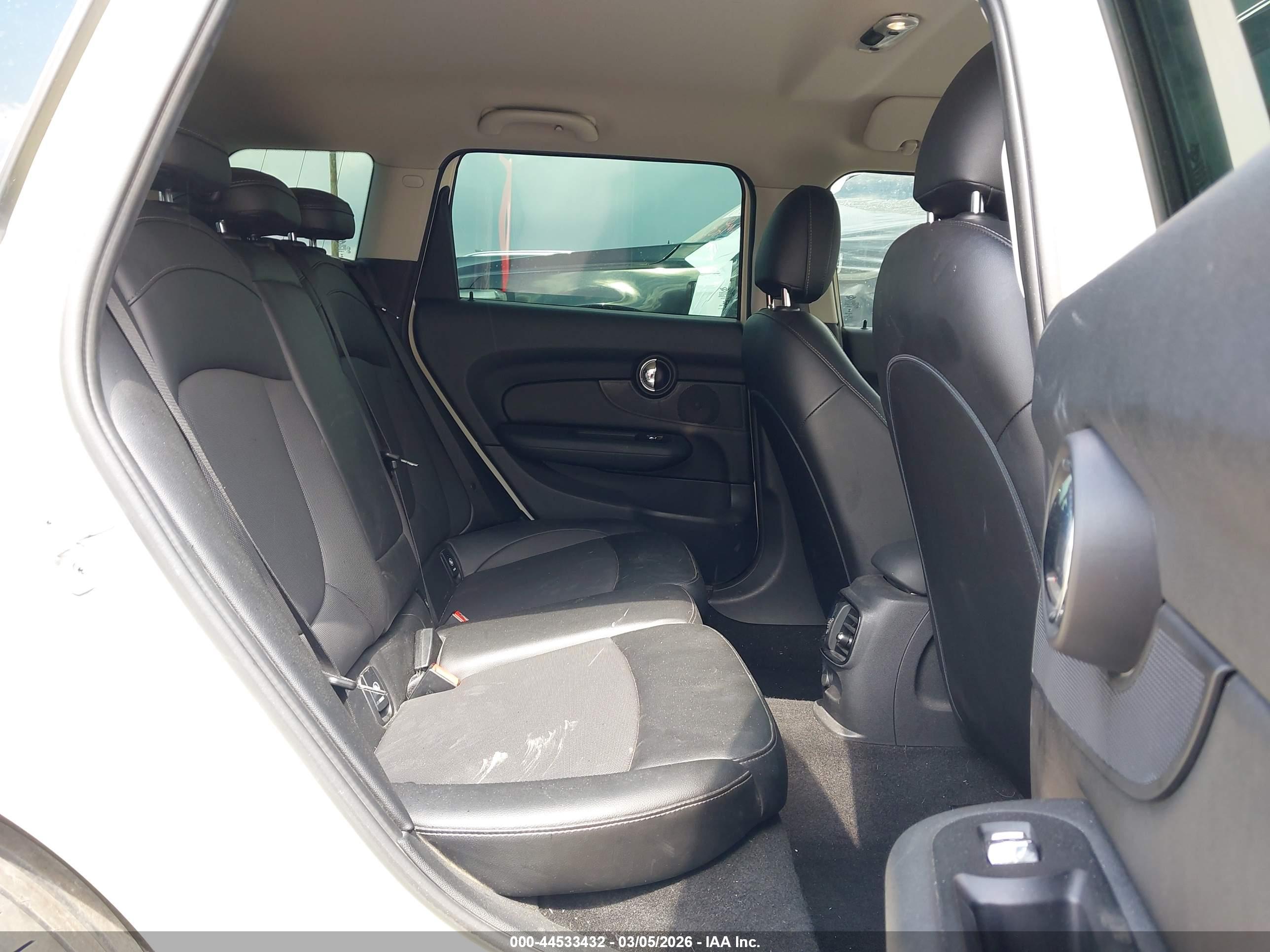MINI CLUBMAN image 8