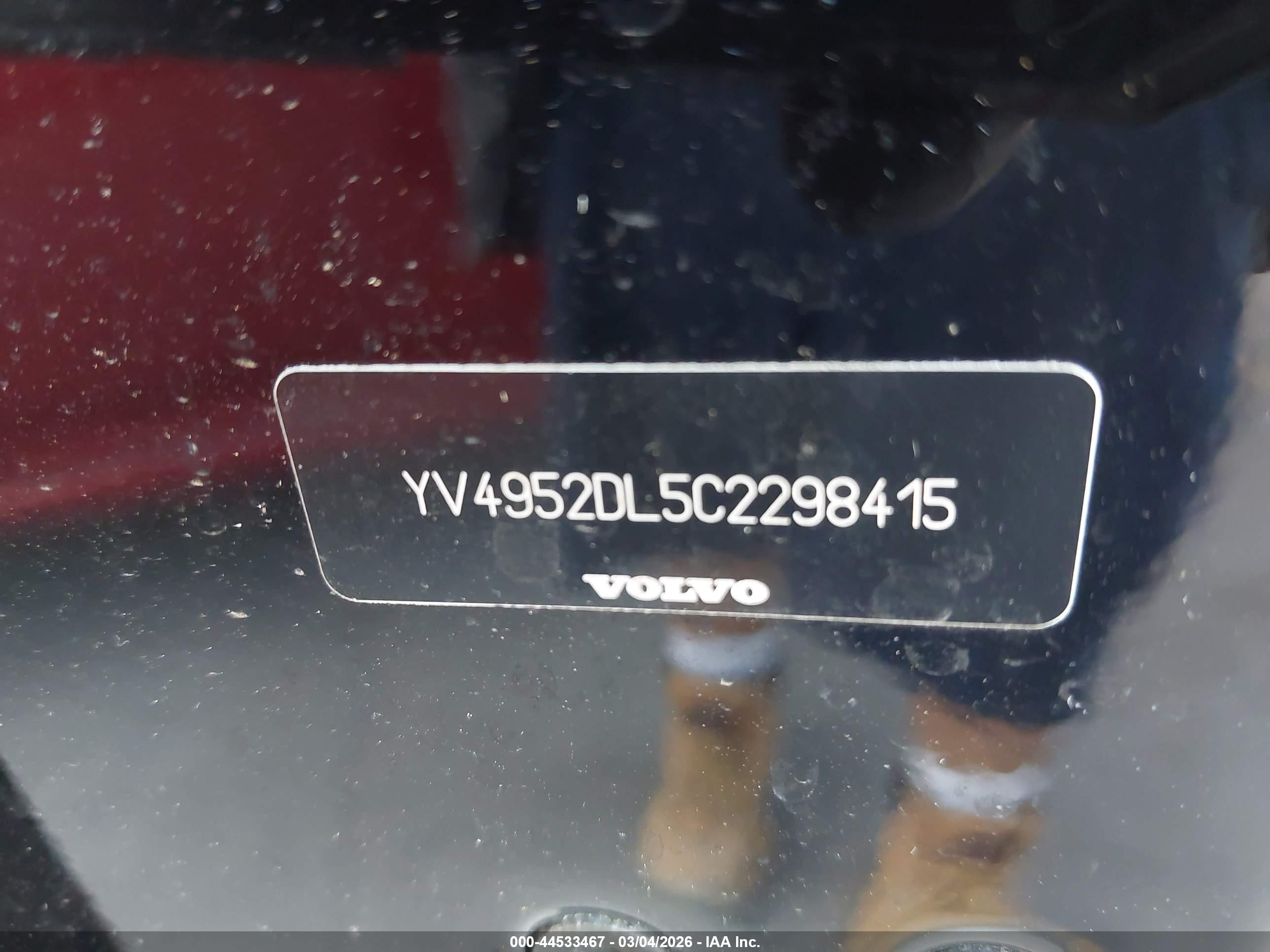 VOLVO XC60 image 9