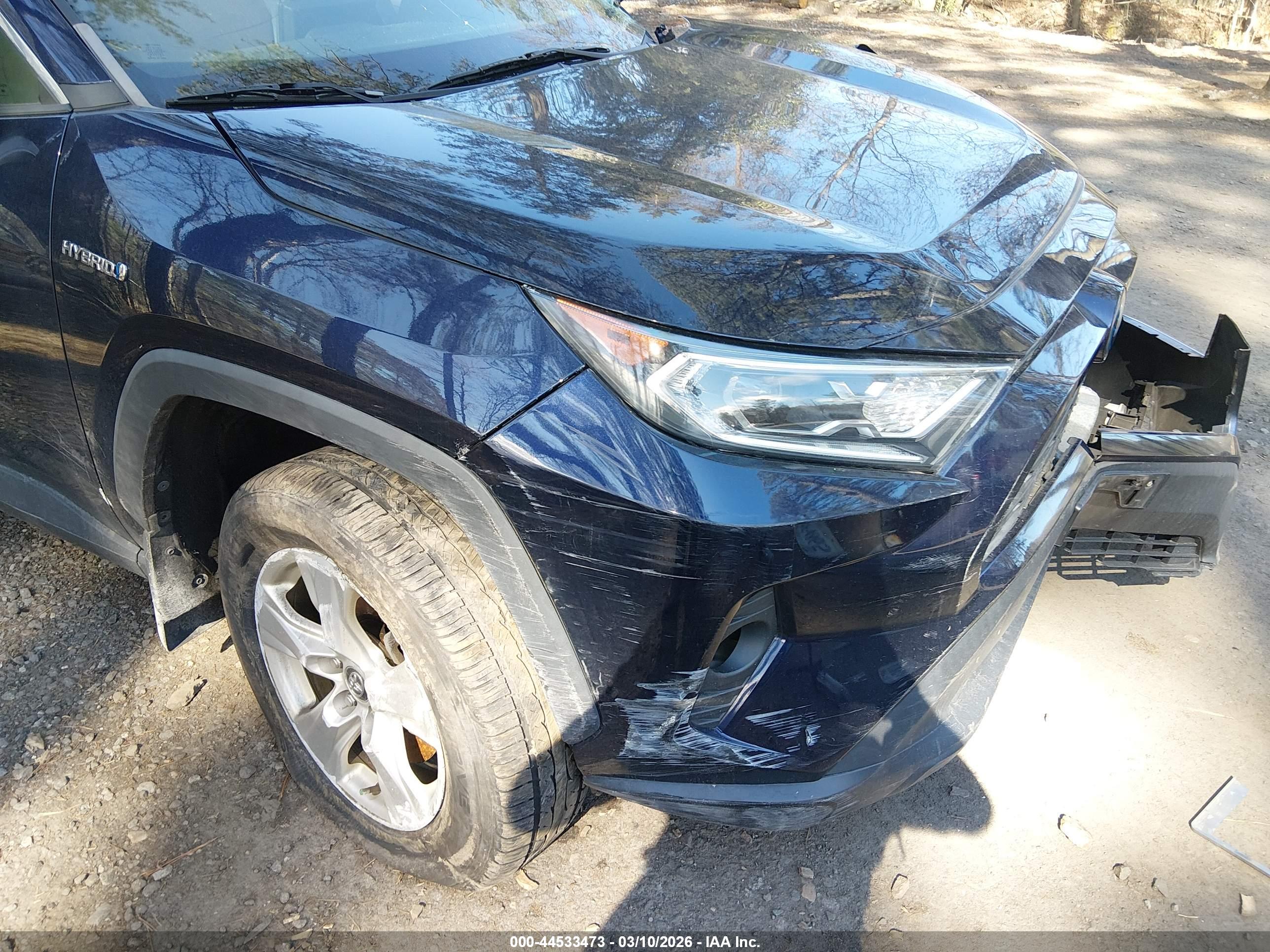 TOYOTA RAV4 image 6