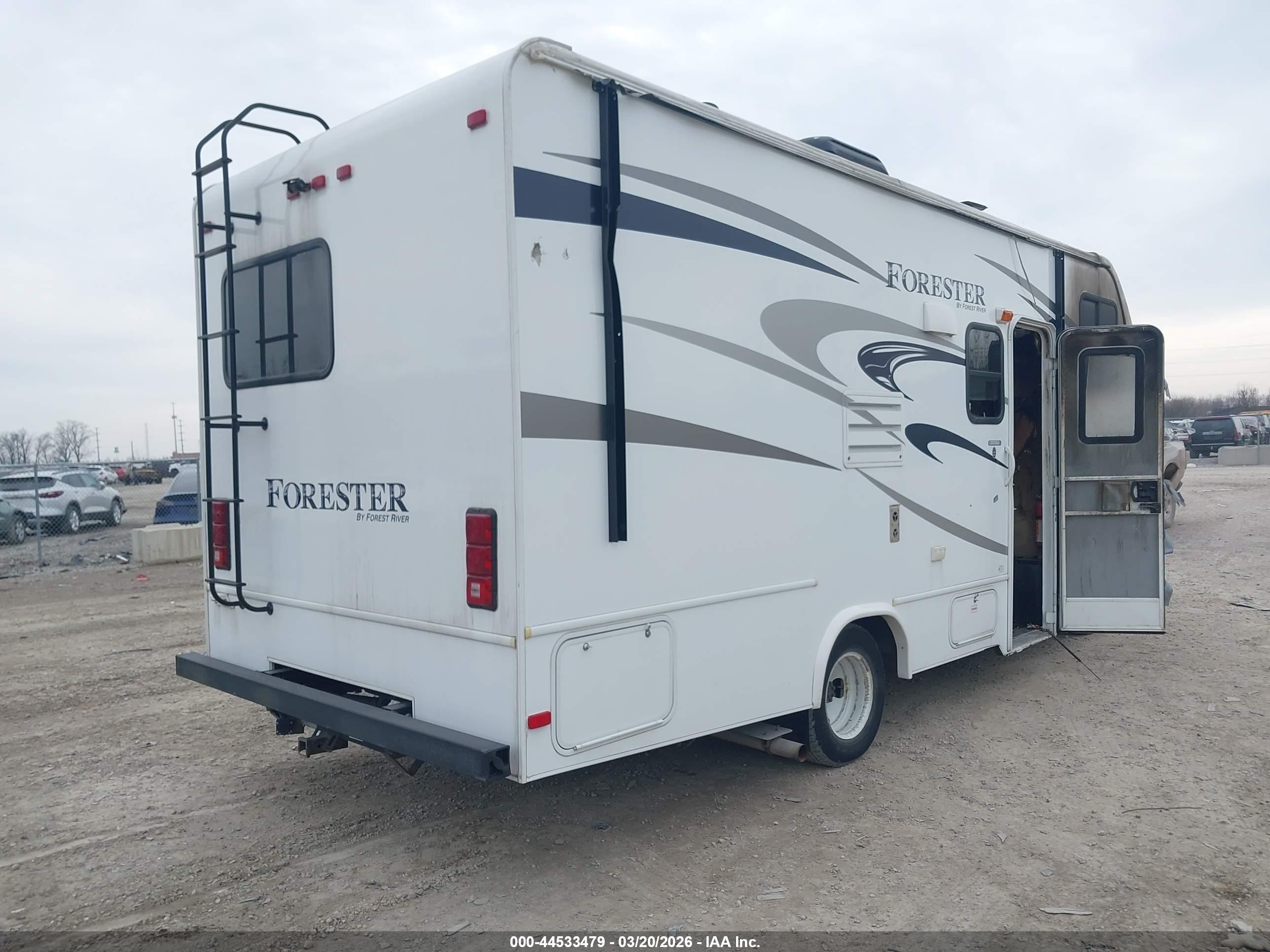 CHEVROLET EXPRESS image 4