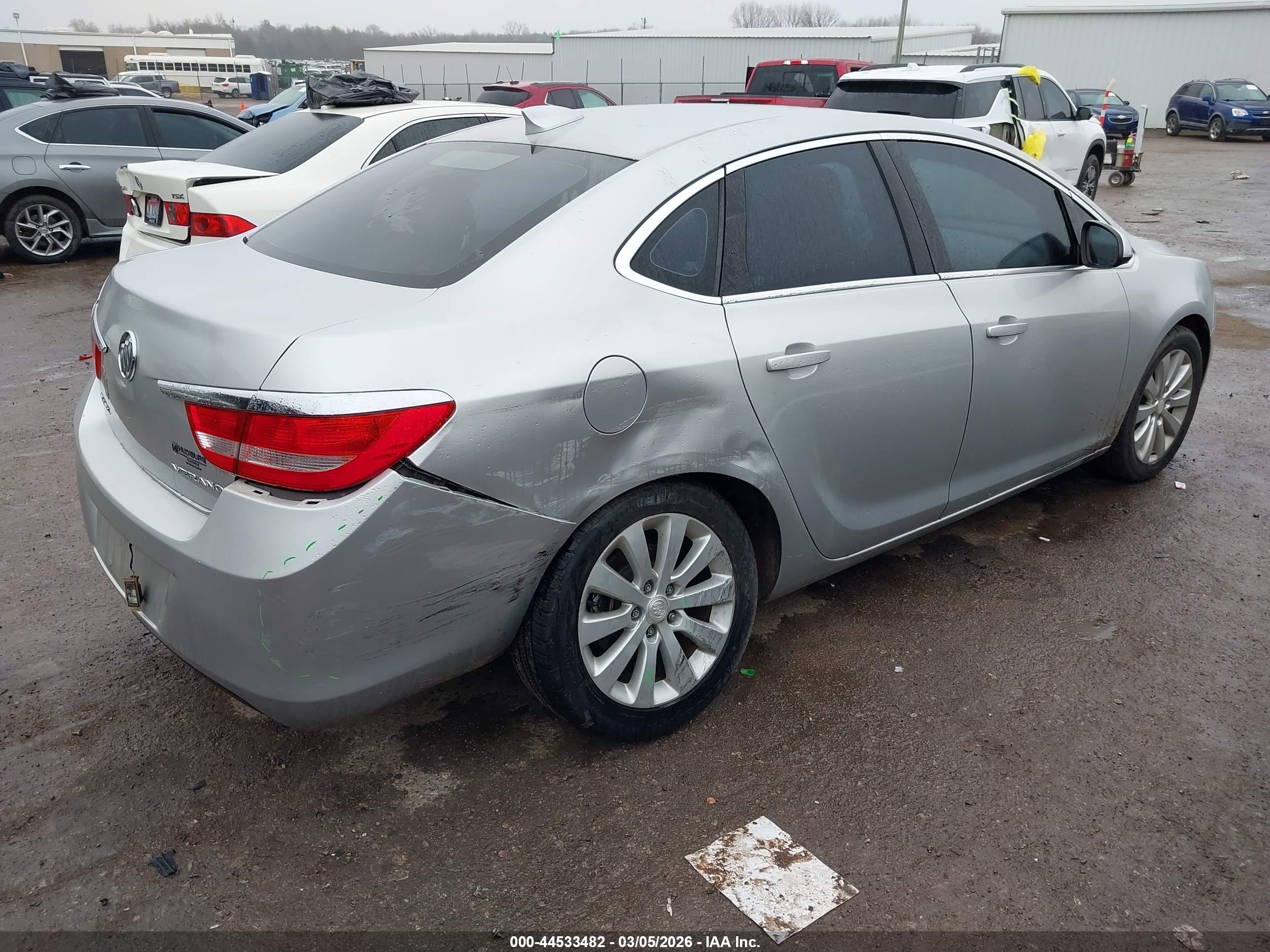 BUICK VERANO image 4