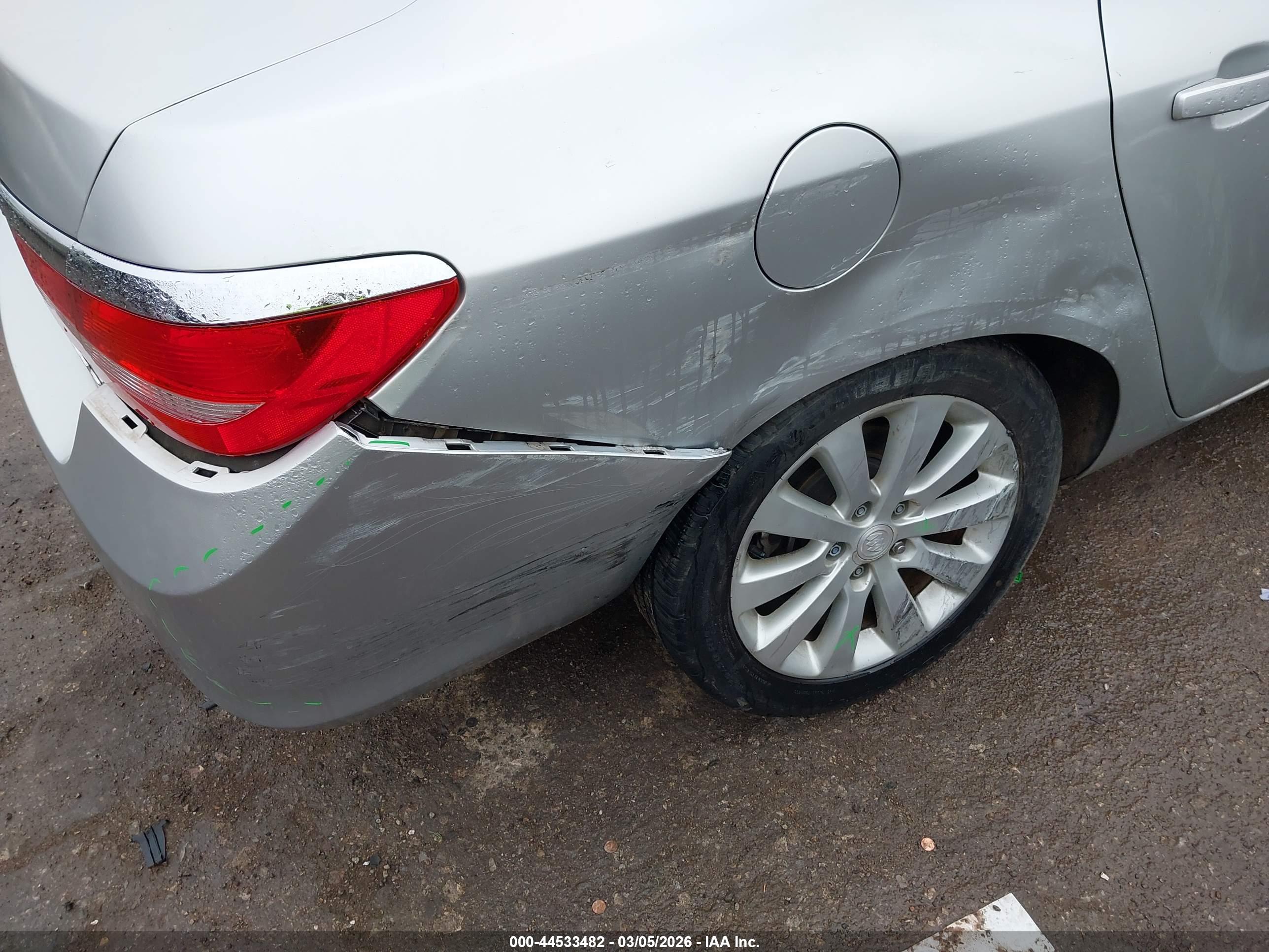 BUICK VERANO image 6
