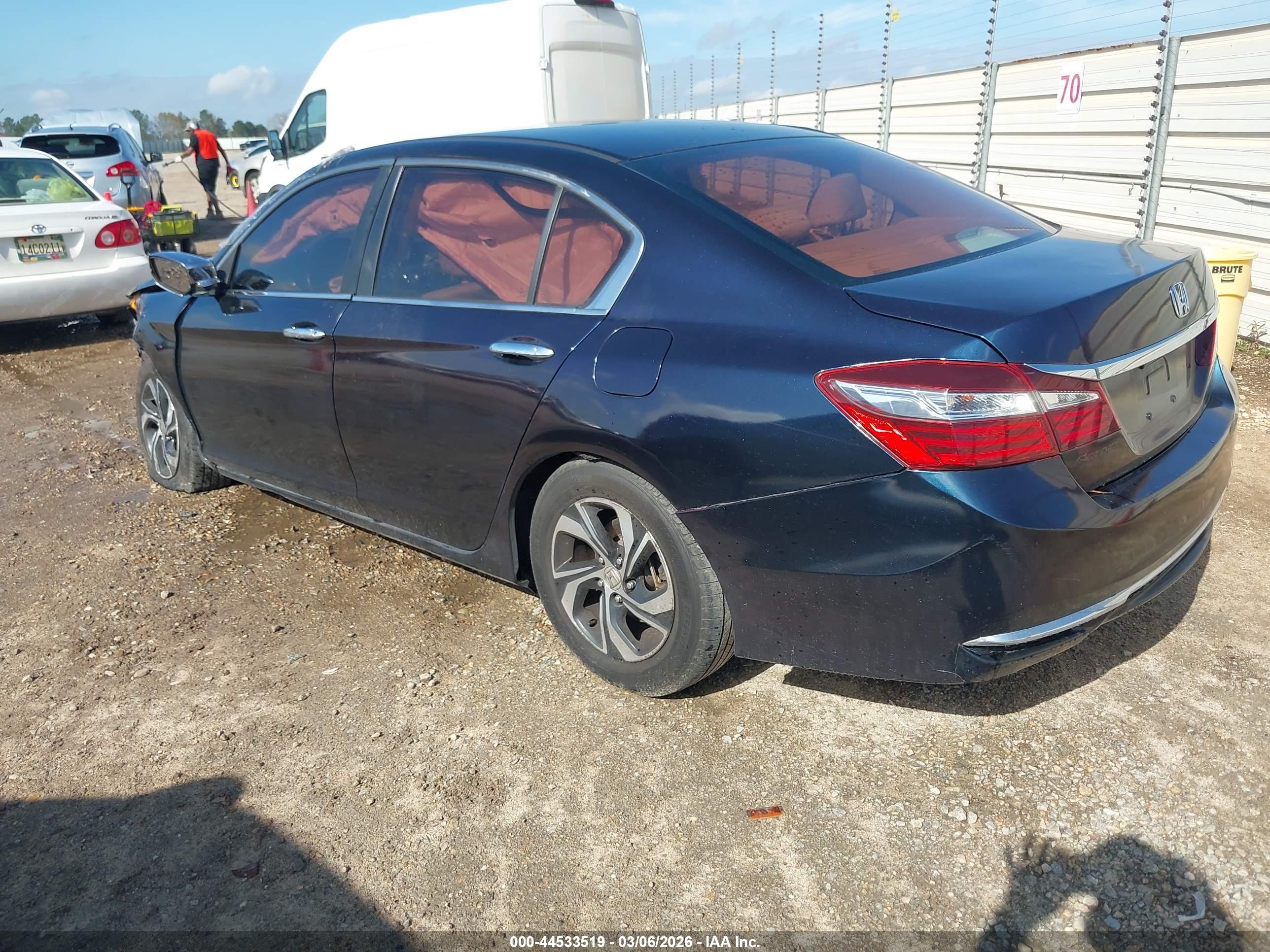 HONDA ACCORD image 3
